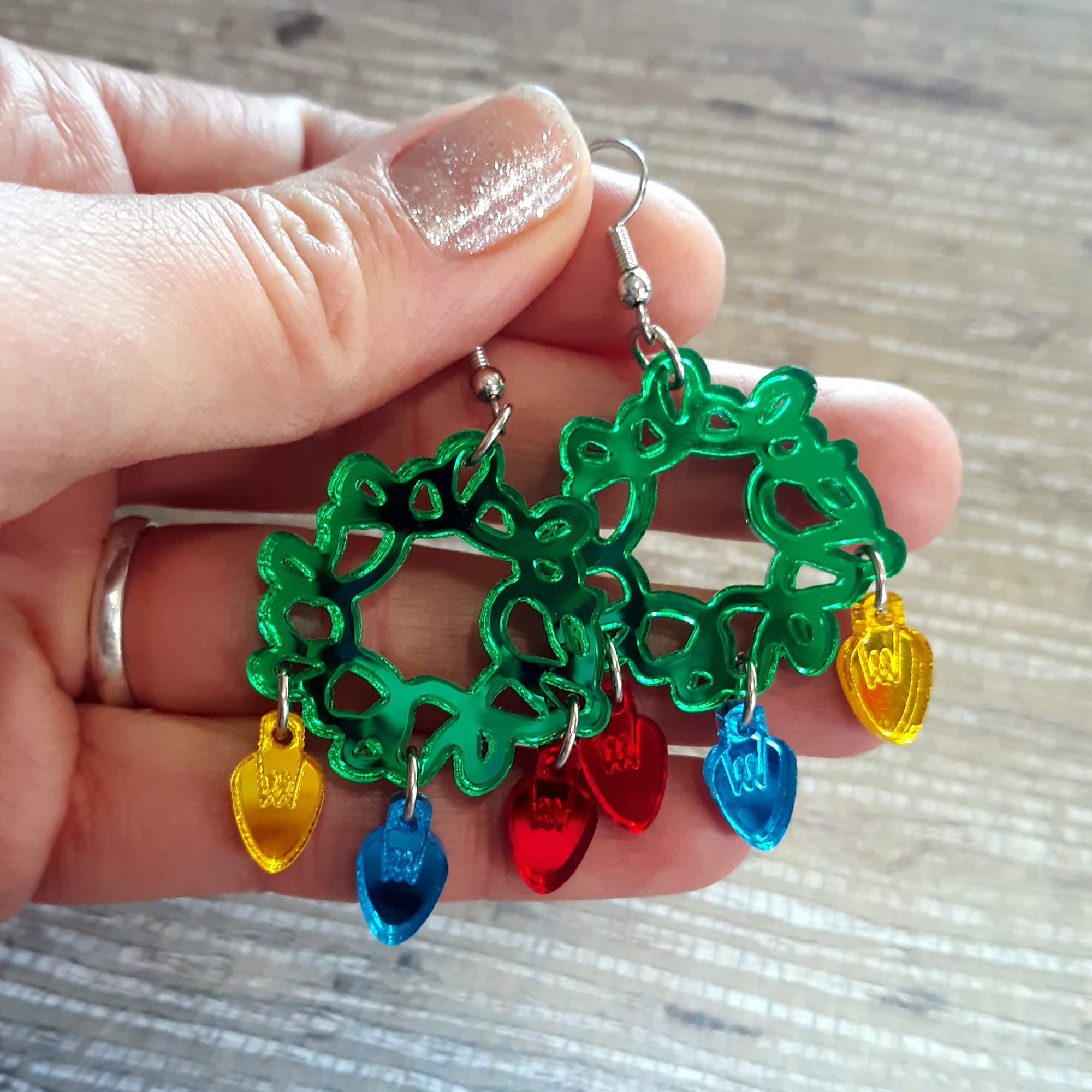 Stylish Tangled String Lights Wreath Chandelier Mirror Acrylic Dangle Earrings - Christmas Holiday Winter Jewelry for Party, Gift & Festive Decor
