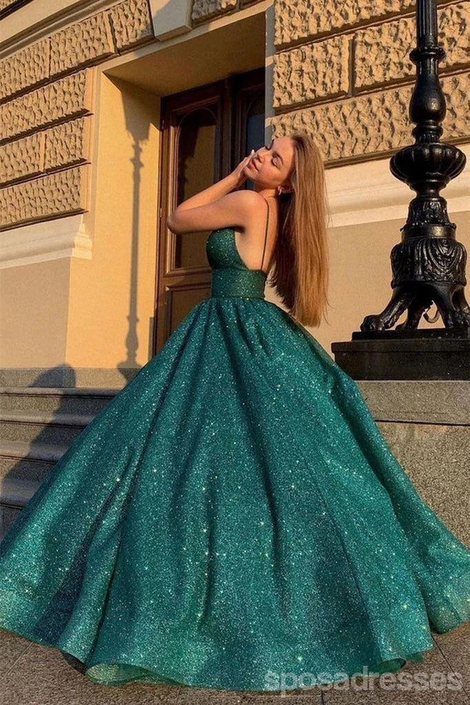 Elegant Green A-Line Spaghetti Strap V-Neck Long Prom Dress for Women - Perfect for Homecoming, Formal Events & Evening Parties