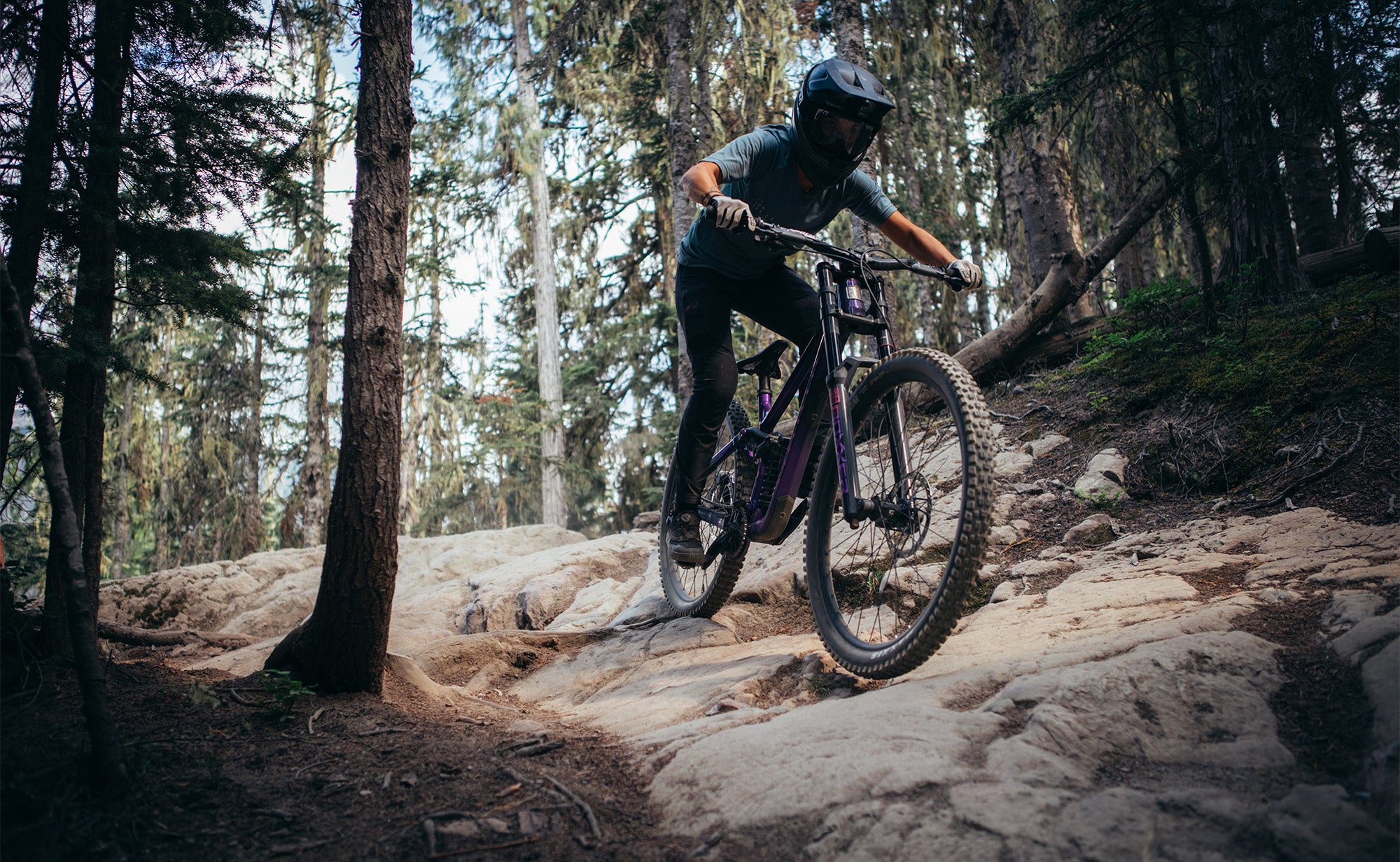 Marin Quake Downhill Mountain Bike - High-Performance Full Suspension MTB for Extreme Trails & Off-Road Cycling | Perfect for Downhill Racing, Mountain Adventures & Technical Terrain Riding