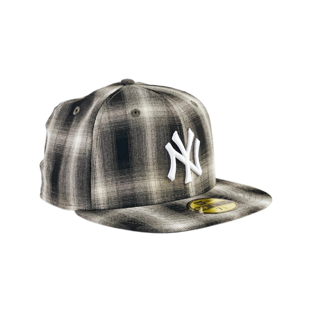 New Era 59Fifty New York Yankees Black & White Plaid Baseball Cap - Official MLB Licensed Snapback for Men & Women, Perfect for Games, Streetwear & Fan Collections