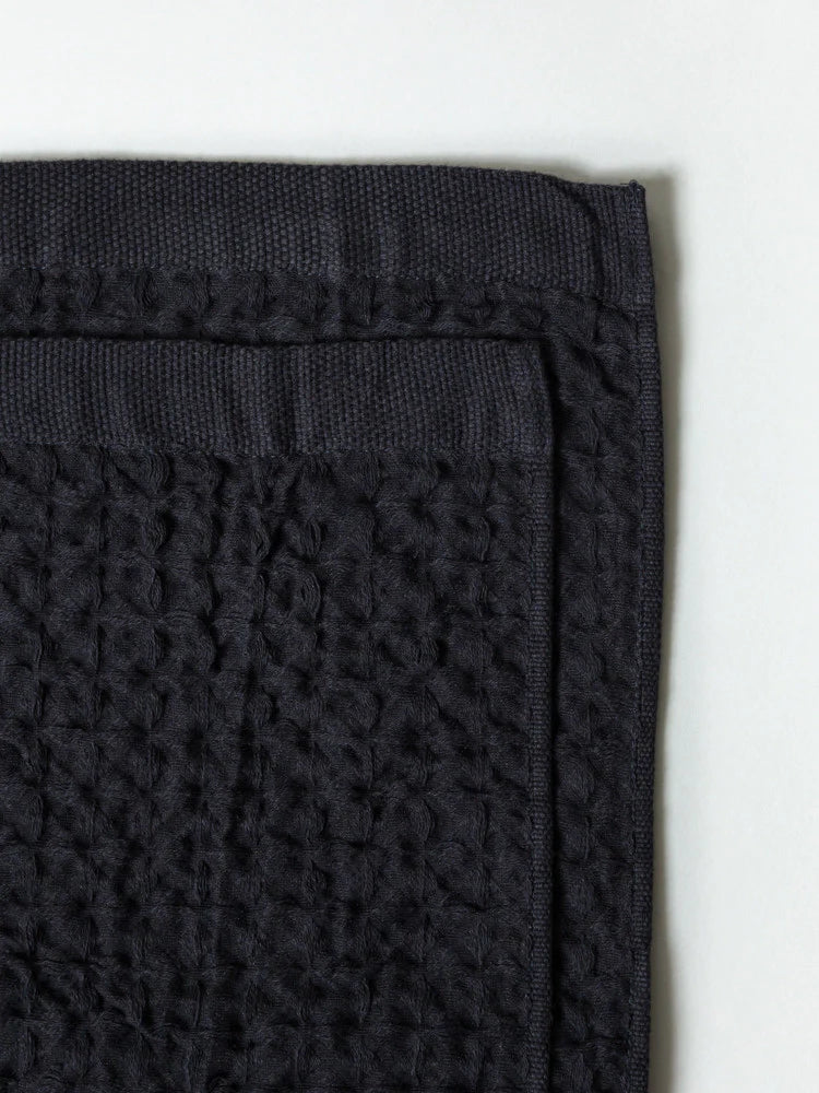 Moku Lattice Linen Towel - Premium Charcoal Gray Bath & Beach Towel for Spa, Poolside, and Travel