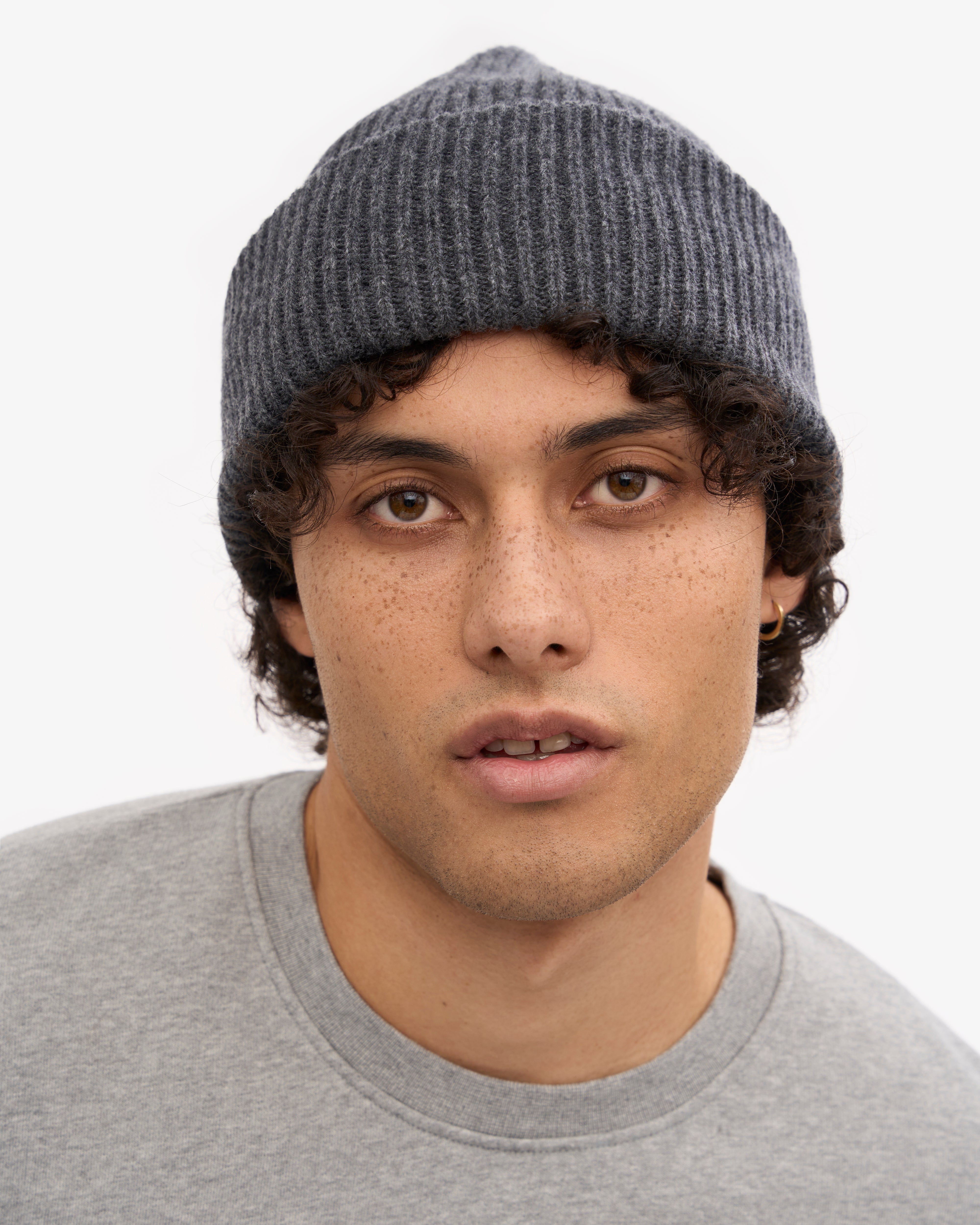 Premium Merino Wool Beanie for Men & Women - Soft & Warm Winter Hat in Lava Grey - Perfect for Skiing, Hiking & Outdoor Activities
