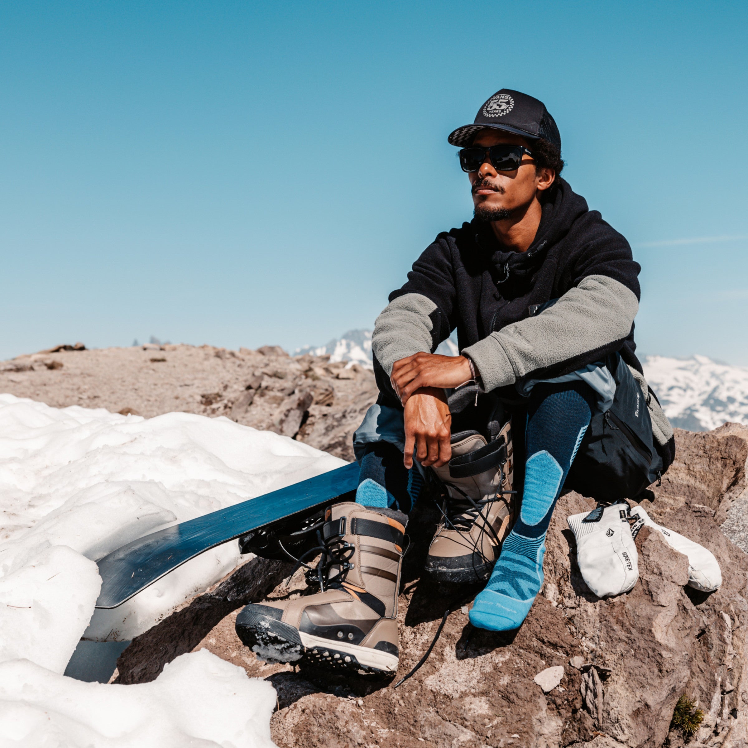 Men's Lightweight Over the Calf Ski & Snowboard Socks - Warm & Breathable for Winter Sports & Outdoor Activities