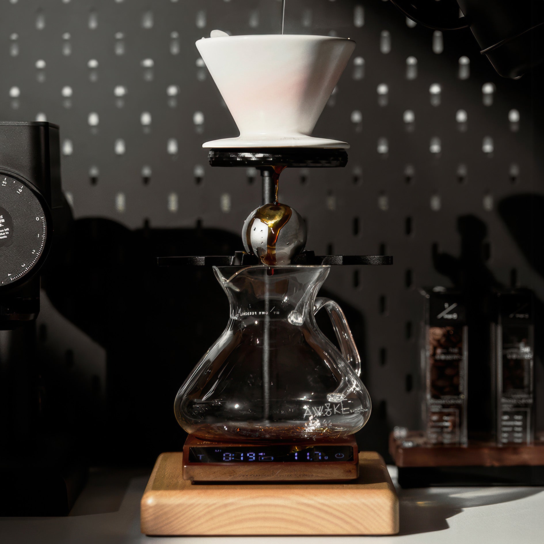 MUVNA Universal Hand Brewed Coffee Ice Ball Set - Perfect for Cold Brew, Iced Coffee & Cocktails at Home or Office