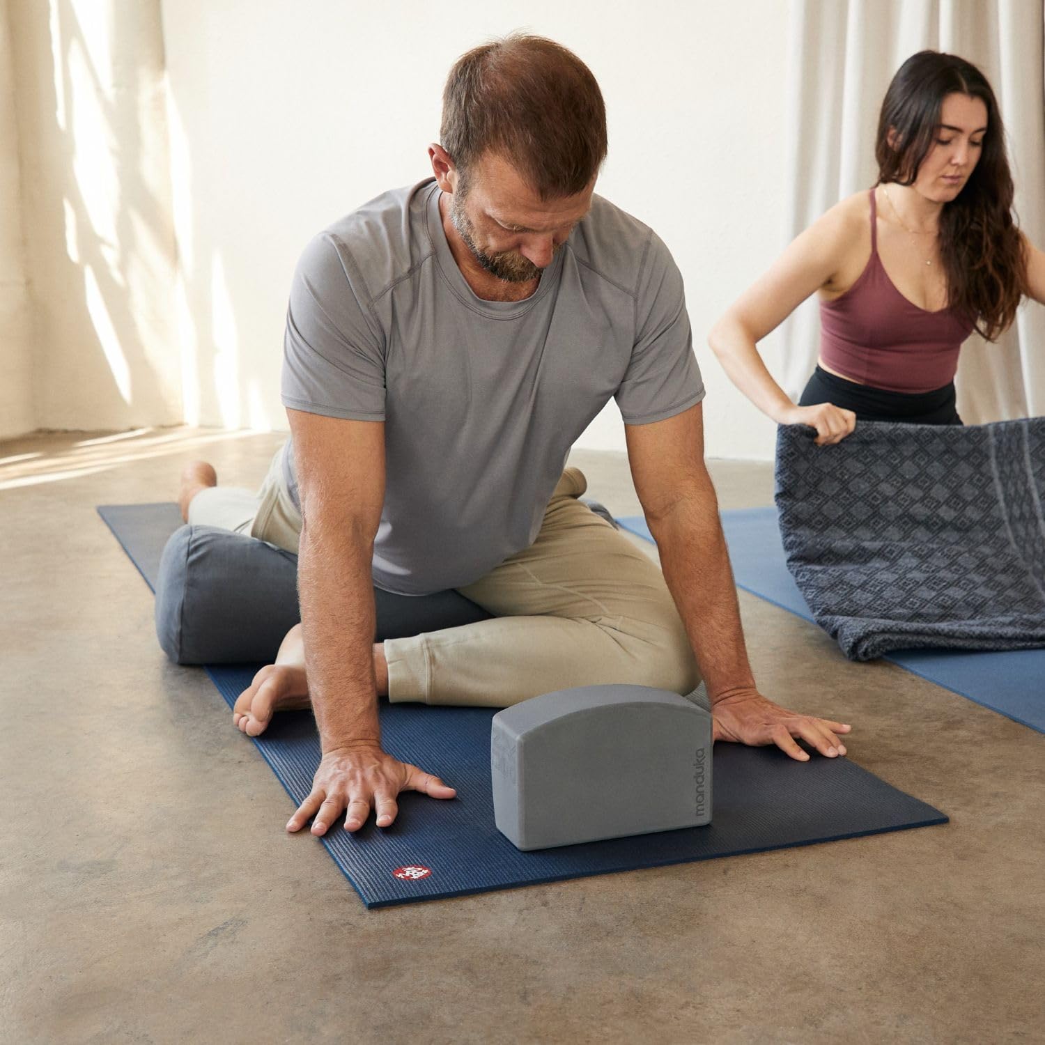 Manduka Enlight Bolster Pillow - Yoga Meditation Pillow with Washable Microfiber Cover, Ergonomic Curved Design for Yoga, Pilates & Workout Support | Perfect for Home Studio, Gym & Relaxation