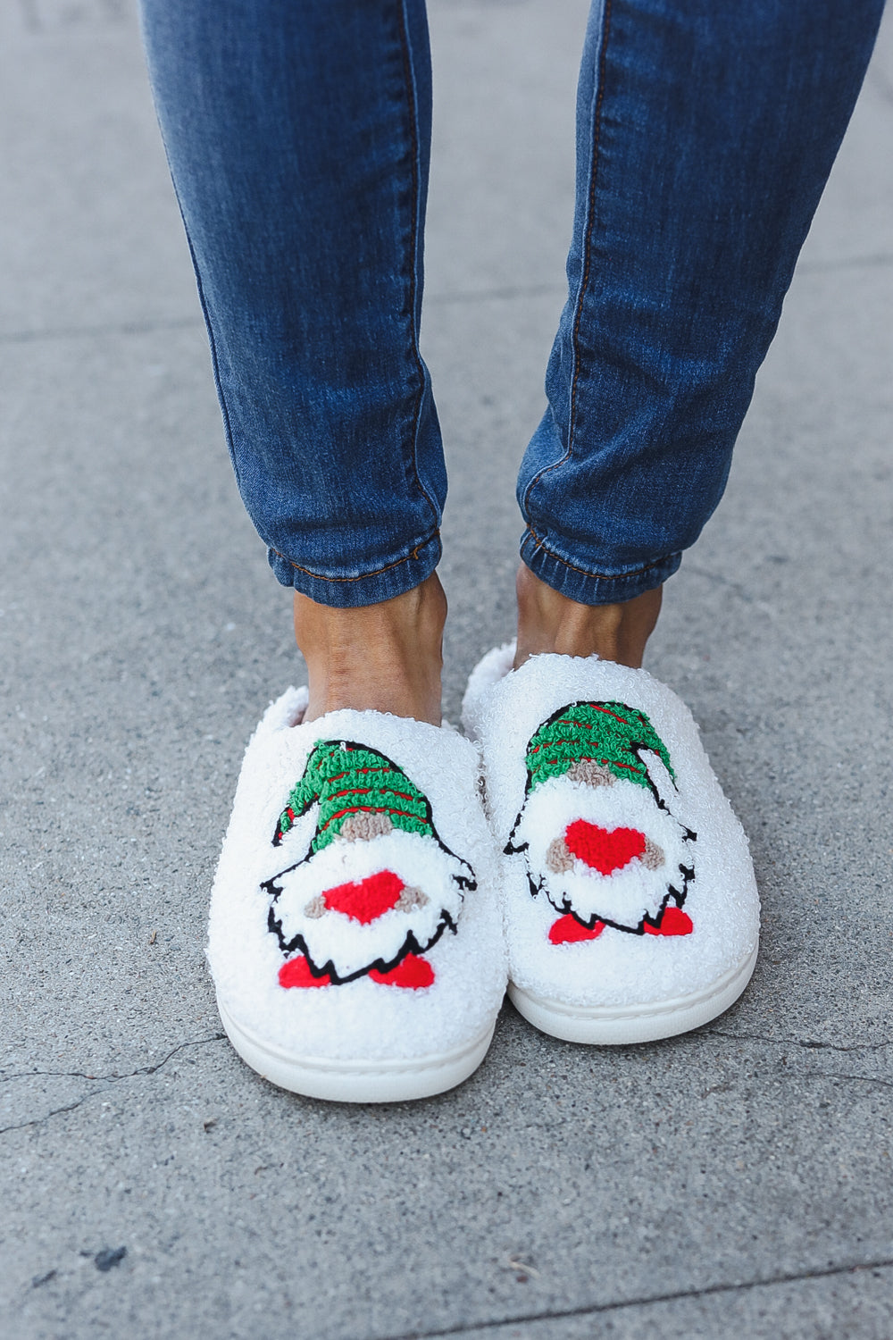 Christmas Elf Heart Print Fleece Slippers - Cozy Holiday House Shoes for Women & Men | Perfect for Winter Home, Gift Giving & Christmas Party Outfits