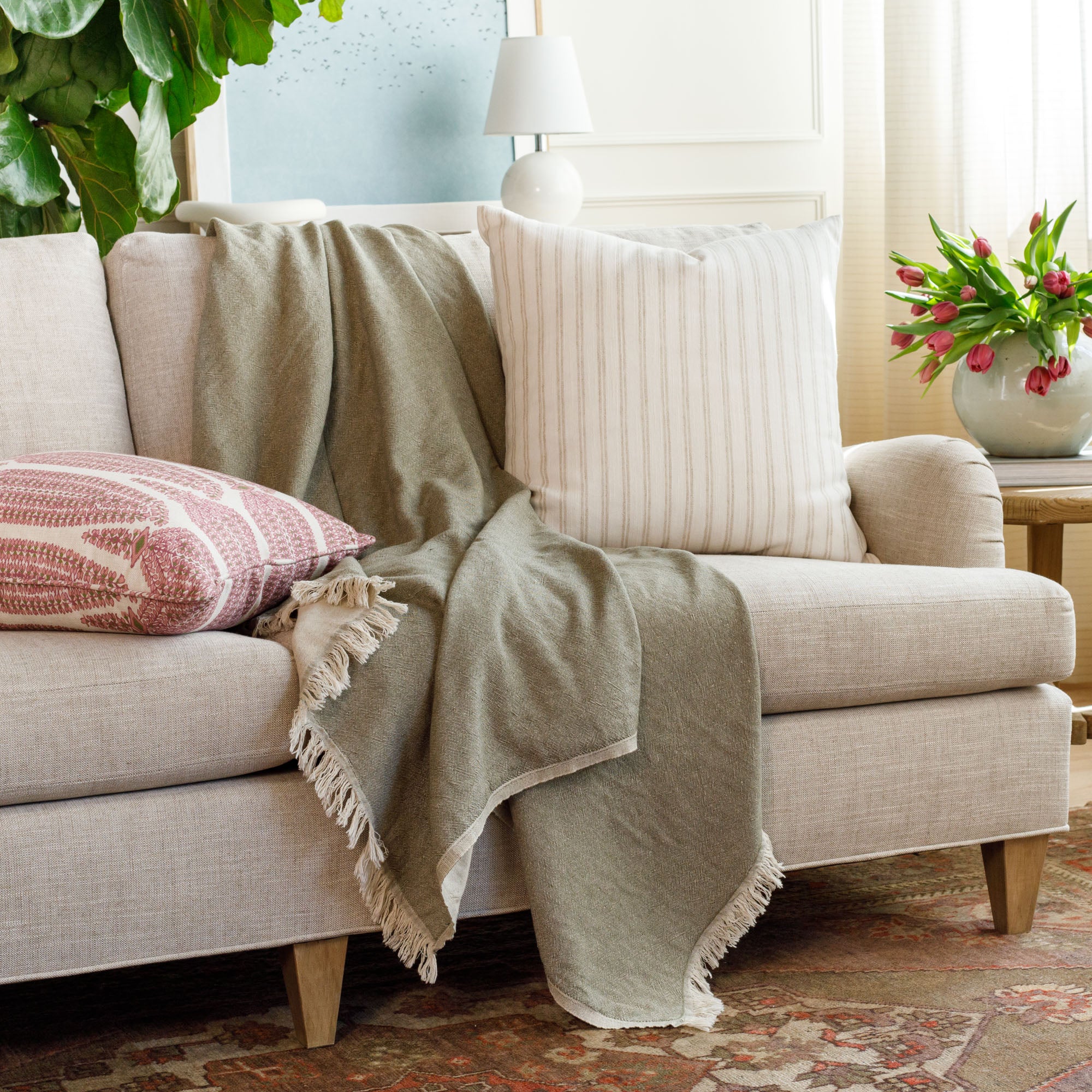 Soft & Cozy Alba Throw Blanket in Olive Green - Perfect for Sofa, Bed & Outdoor Use - Lightweight & Warm Knit Blanket for Home Decor & Gifts