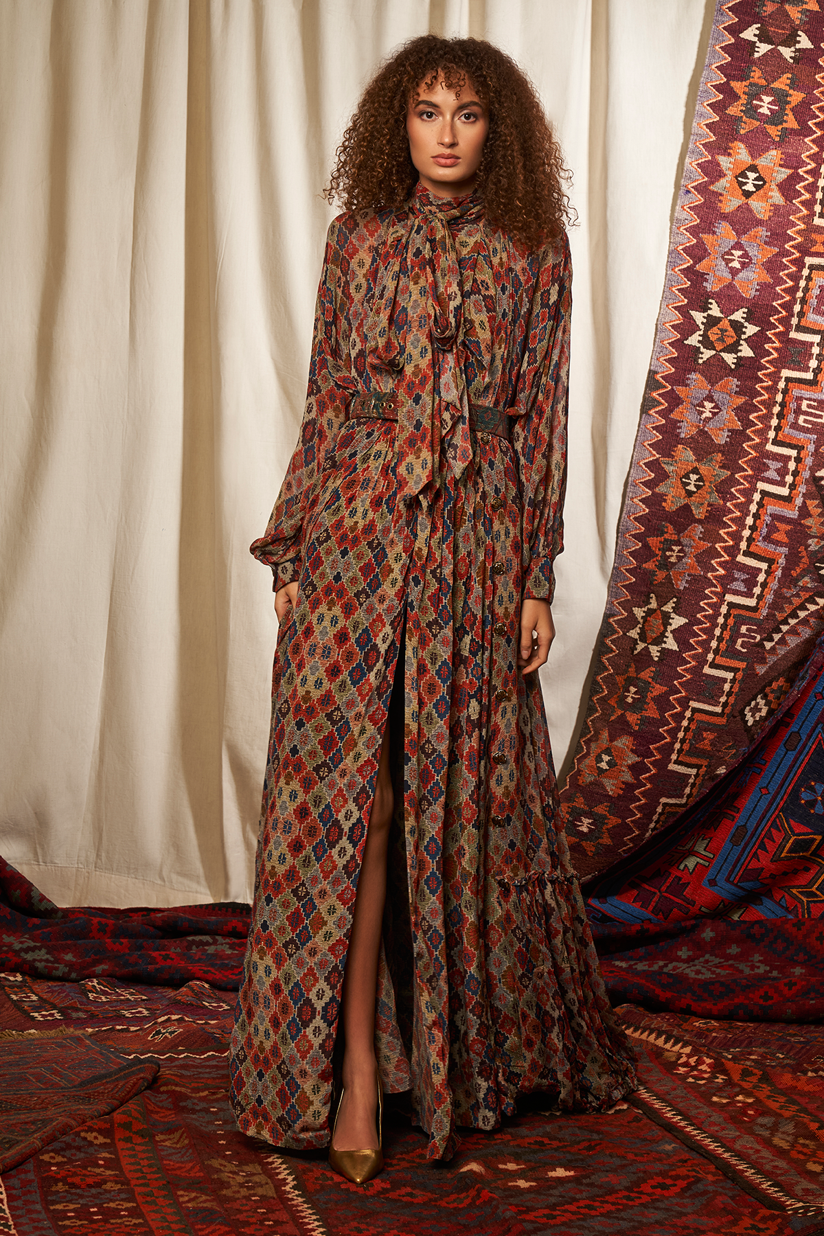 Stylish Brick Print Maxi Dress with Matching Floor-Length Jacket - Perfect for Casual Outings, Beach Vacations, and Evening Events