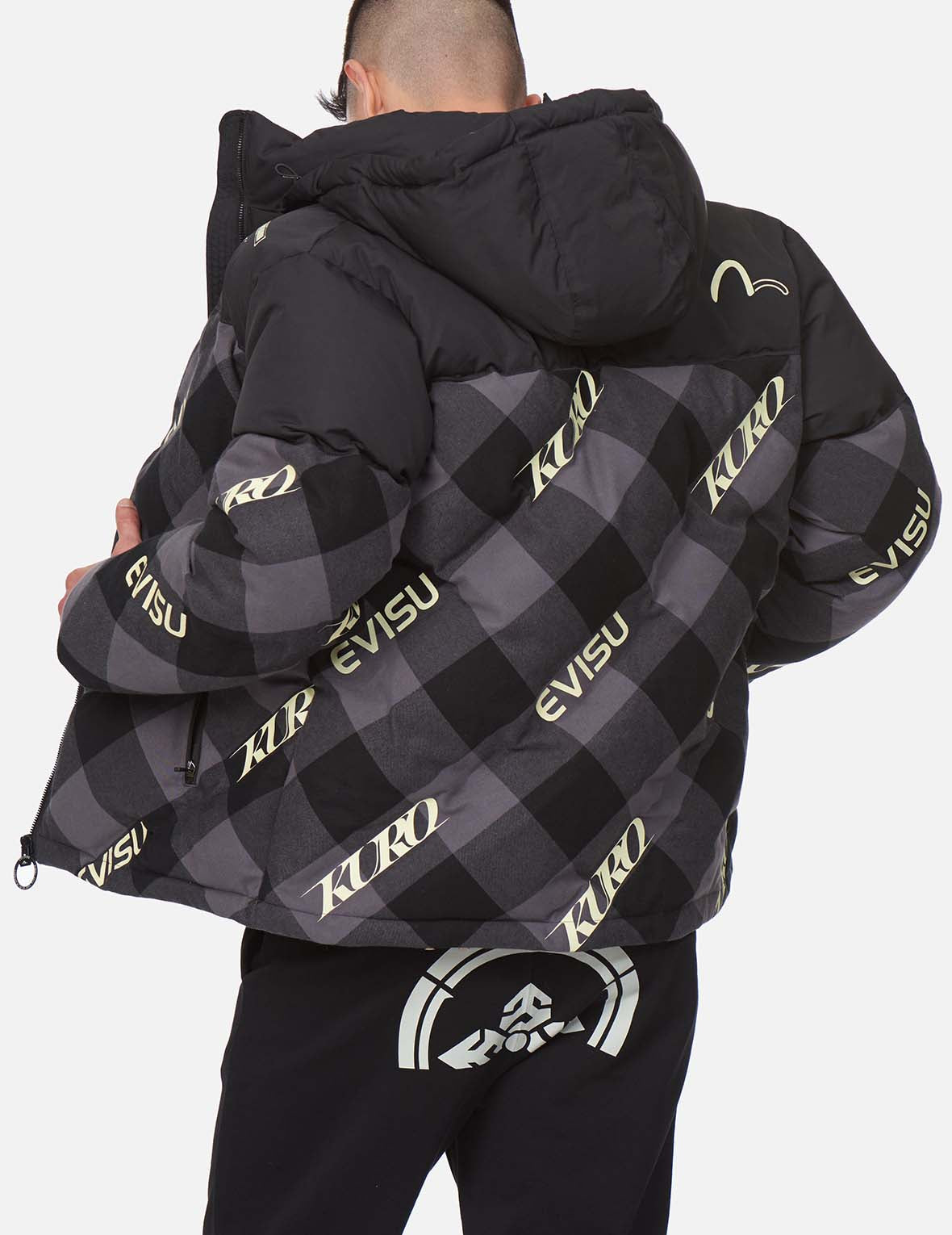 Stylish Logo Print Plaid Down Jacket for Men & Women | Warm Winter Coat with Insulated Filling | Perfect for Outdoor Activities, Skiing & Cold Weather Fashion