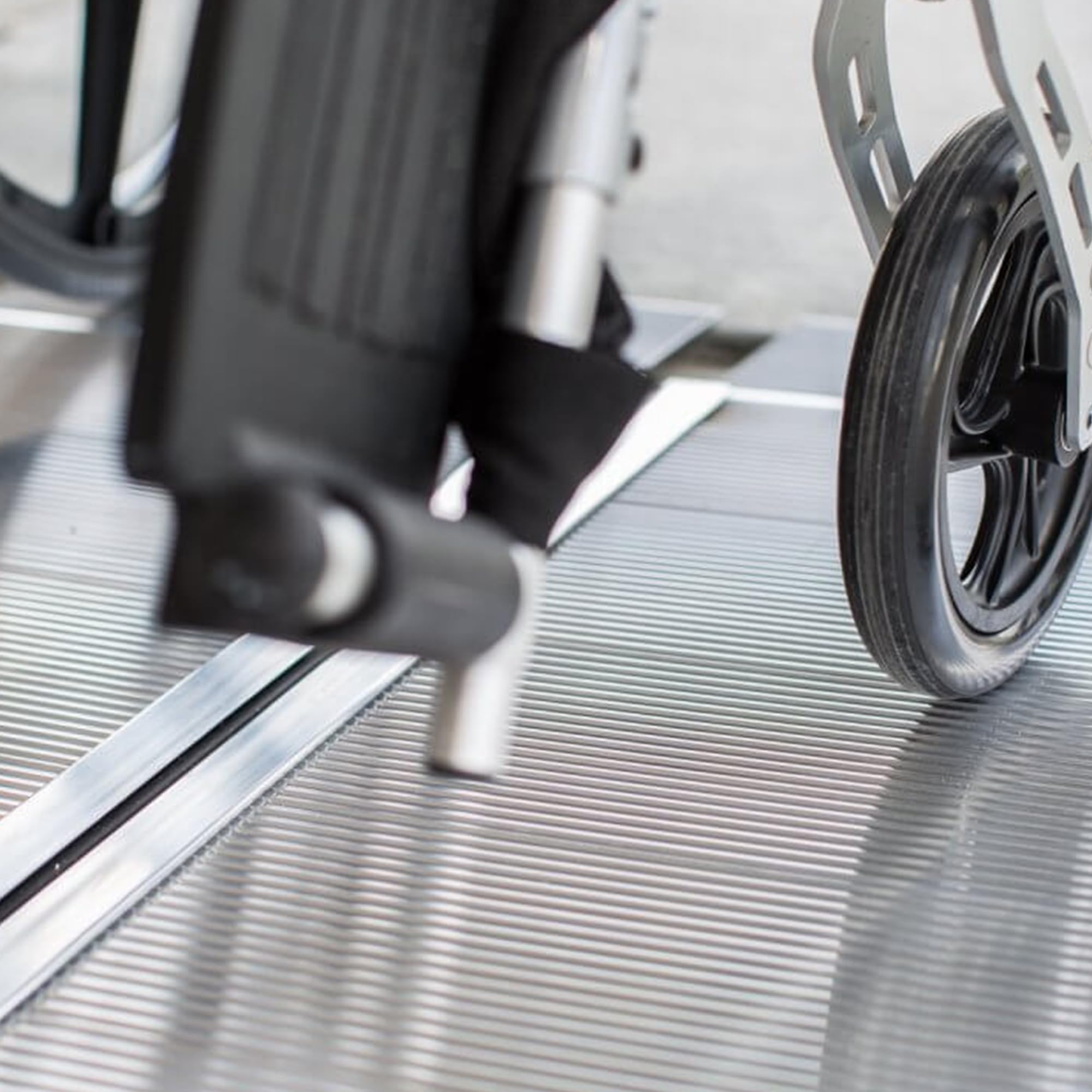 EZ-ACCESS 3ft x 30in Portable Singlefold Wheelchair Ramp with Ergonomic Handles & Anti-Slip Tread | Lightweight Aluminum Mobility Ramp for Home Entry, Vehicles & Threshold Access