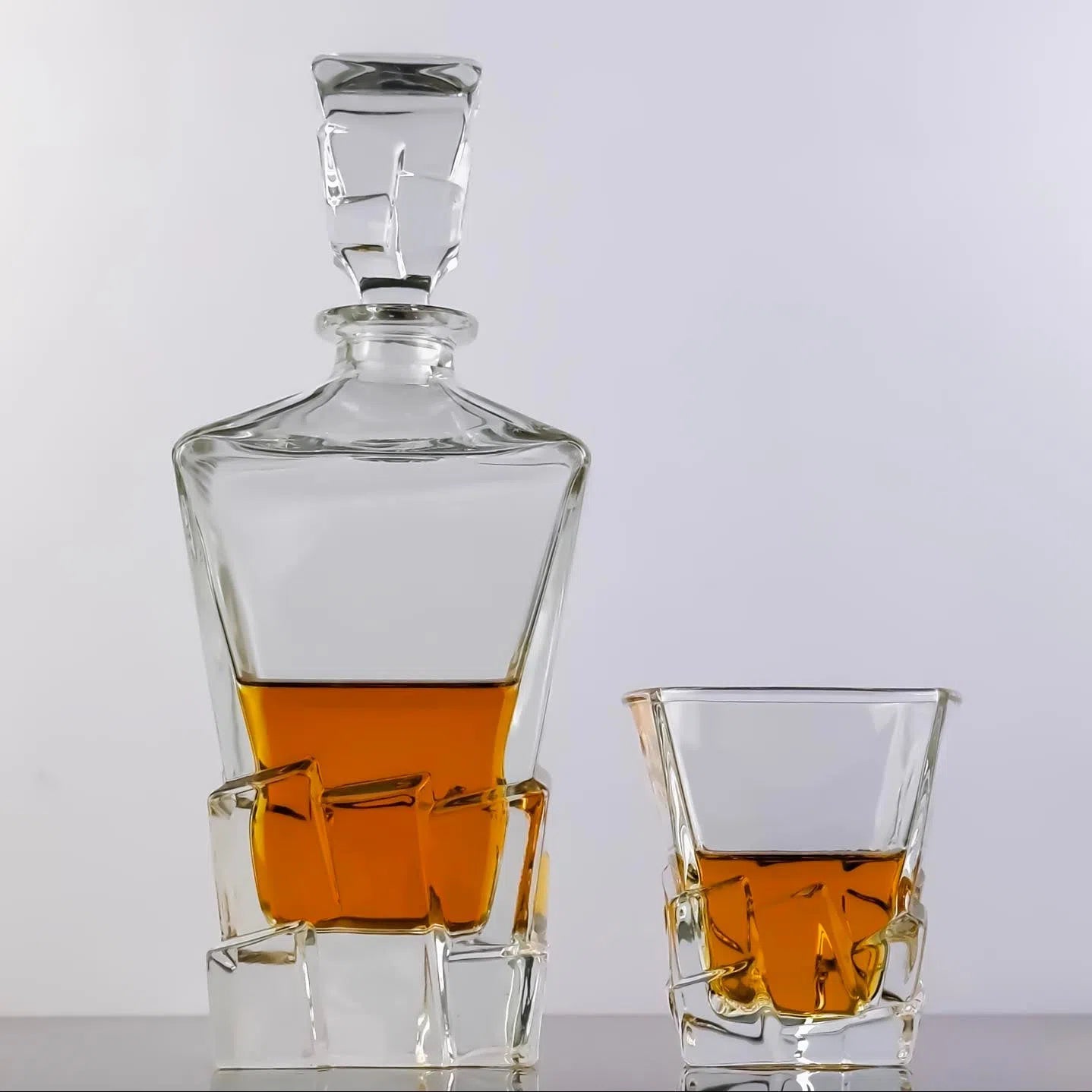 Premium Whiskey Decanter Set with 4 Glasses - Elegant Crystal Glassware for Bourbon, Scotch & Whiskey - Perfect for Home Bars, Gifts & Entertaining