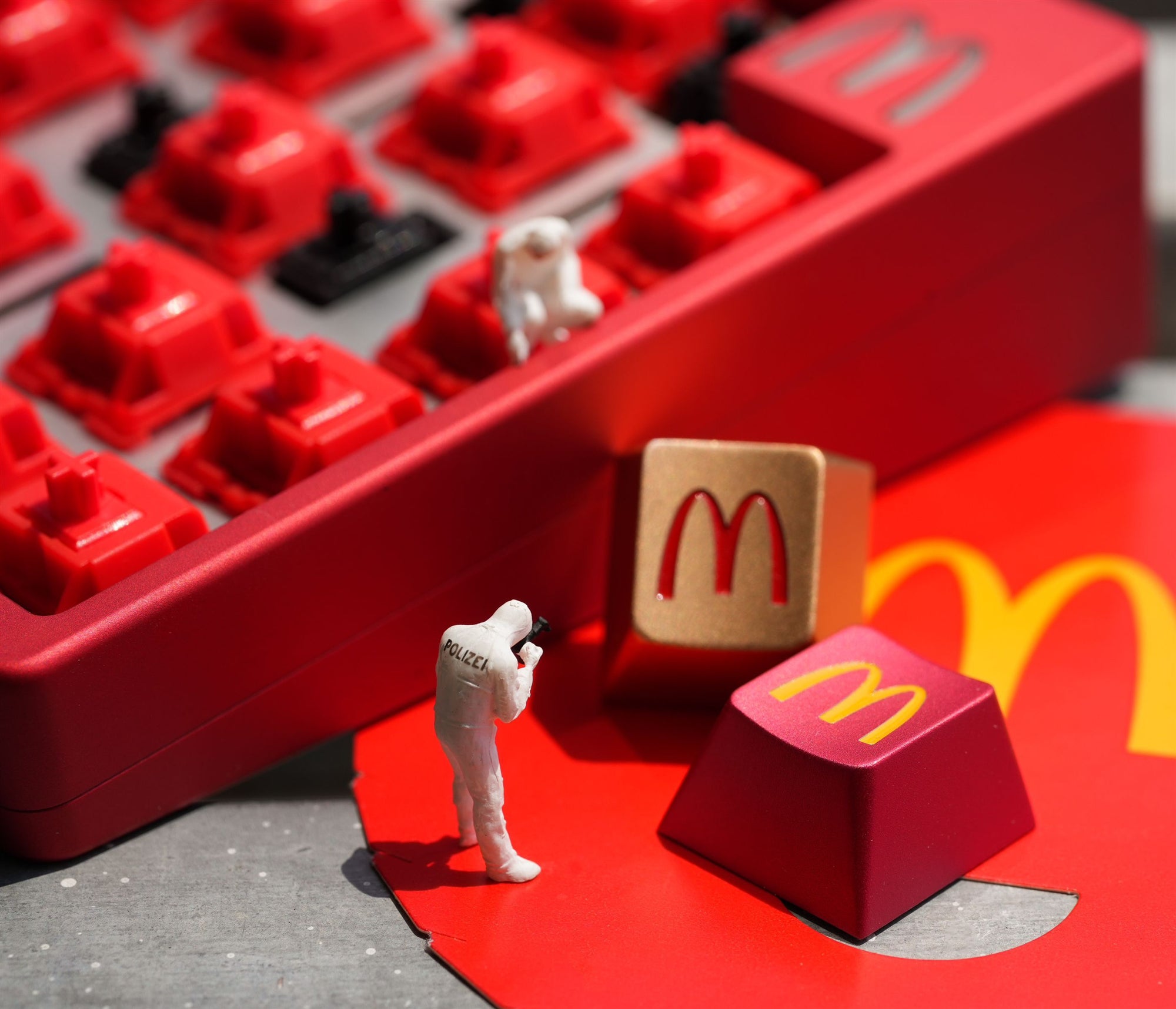 Custom McDonald's Themed Aluminum Alloy Keycaps - Personalized Keyboard Decor for Mechanical Gaming Keyboards - Perfect for Gamers, Collectors & Fast Food Fans