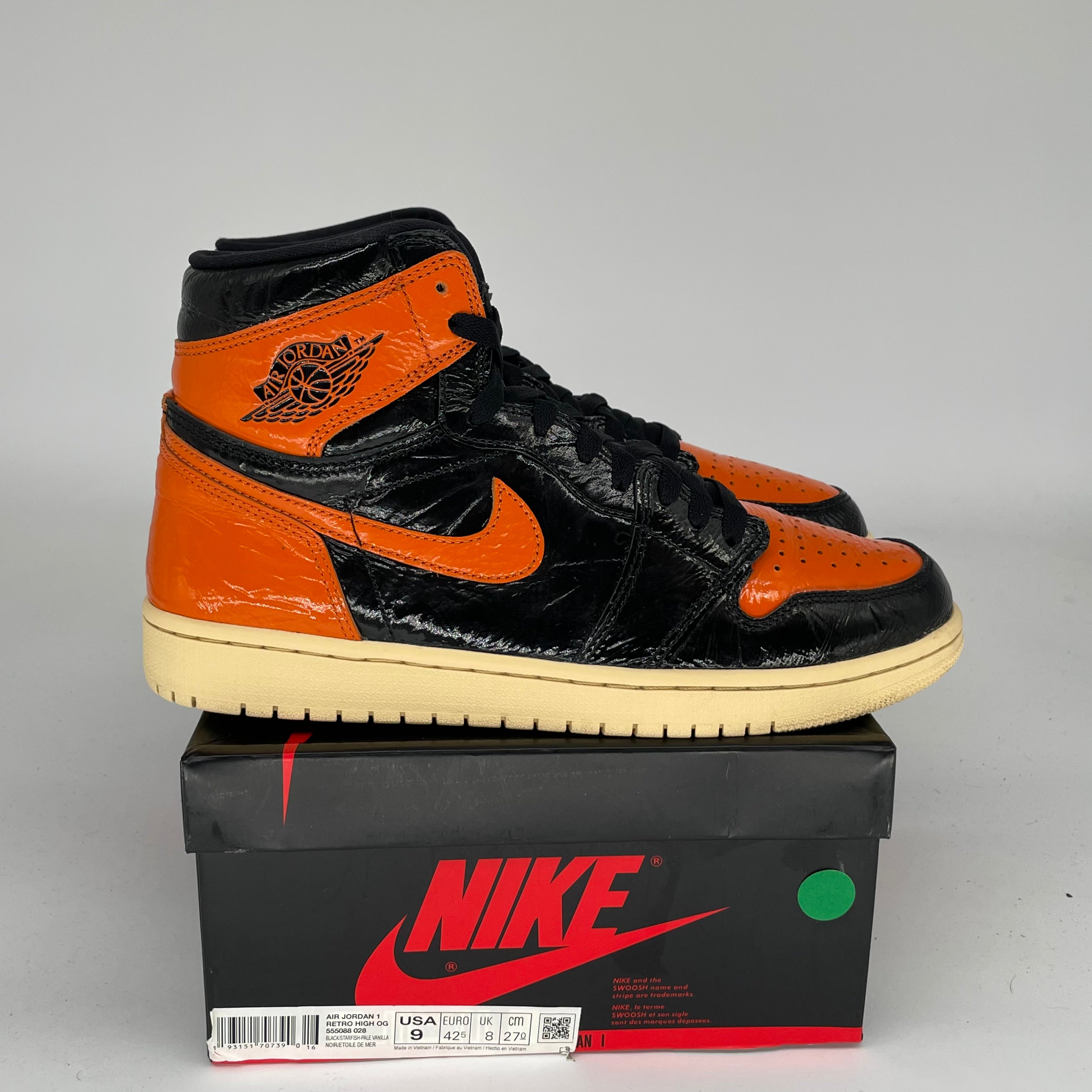 Air Jordan 1 Shattered Backboard 3.0 Sneakers - Men's Size 9 (555088-028) - Retro Basketball Shoes for Streetwear & Casual Outfits
