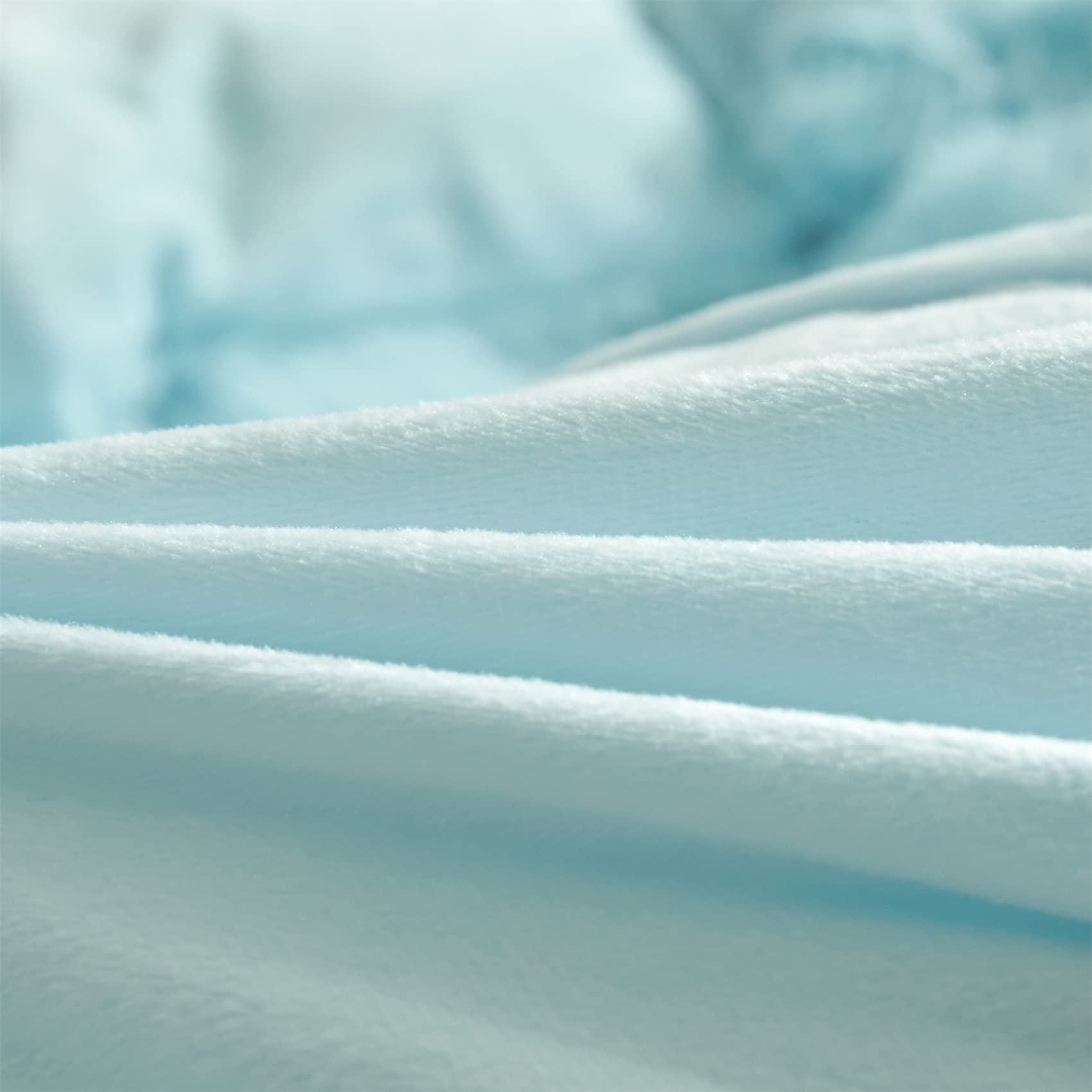Light Blue Faux Fur Shaggy Comforter Cover Set - Ultra Soft Queen Size 3-Piece Bedding Set with Pillowcases & Zipper Closure | Cozy Winter Bedroom Decor for Master Bedroom & Guest Room