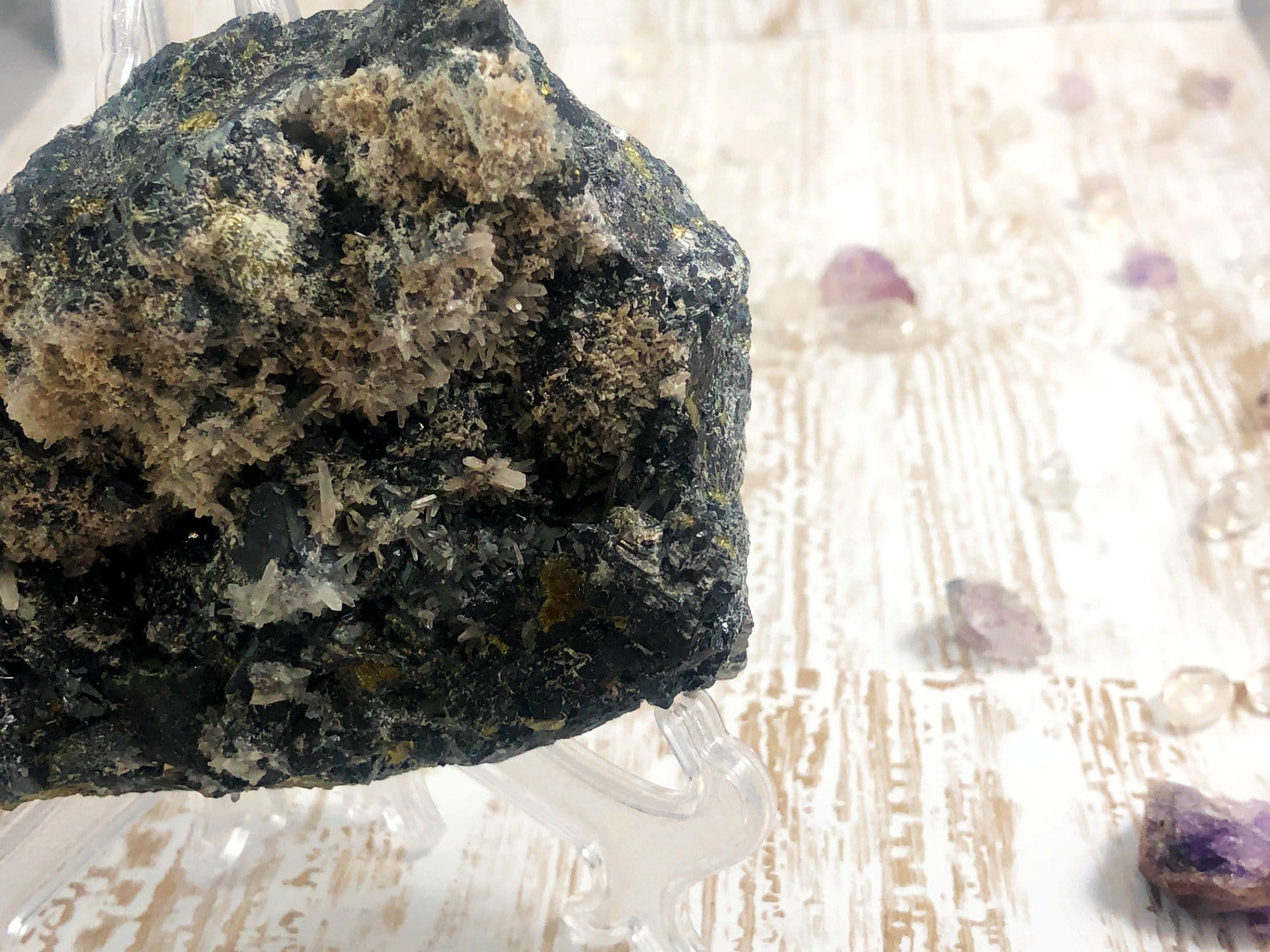 Natural Bulgarian Quartz Crystal Specimen - Raw Stone for Healing, Meditation & Energy Work - Perfect for Home Decor, Jewelry Making & Spiritual Practices