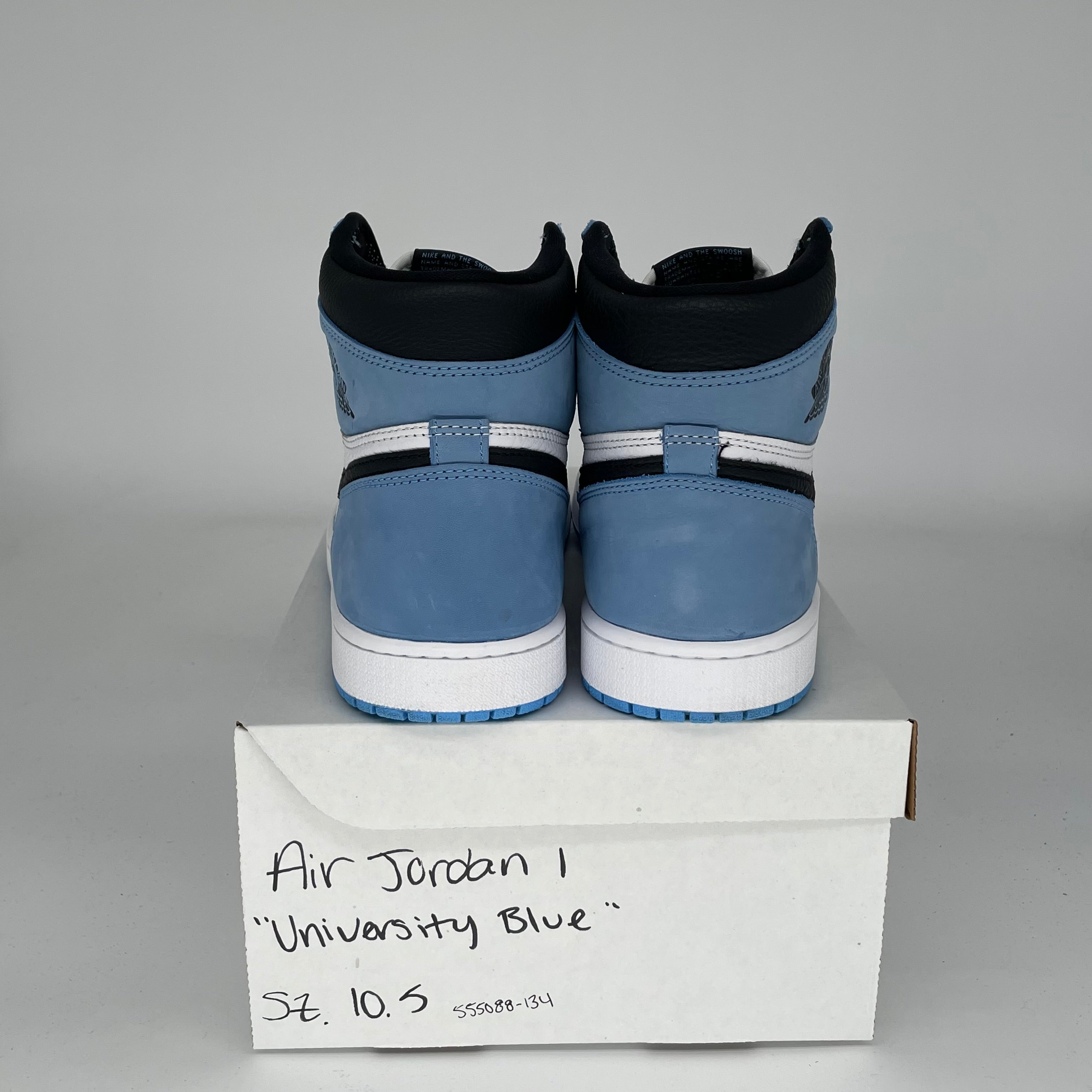 Air Jordan 1 Retro High OG 'University Blue' Men's Basketball Shoes Size 10.5 (555088-134) - Perfect for Sneaker Collectors & Streetwear Fashion