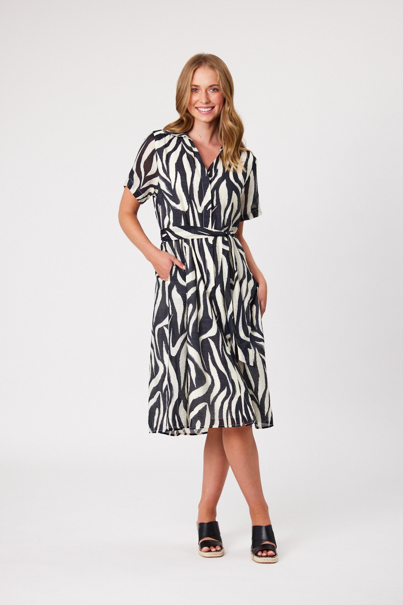 Stylish Black Tanzania Dress for Women - Traditional African Kanga Dress - Perfect for Cultural Events, Weddings & Casual Wear