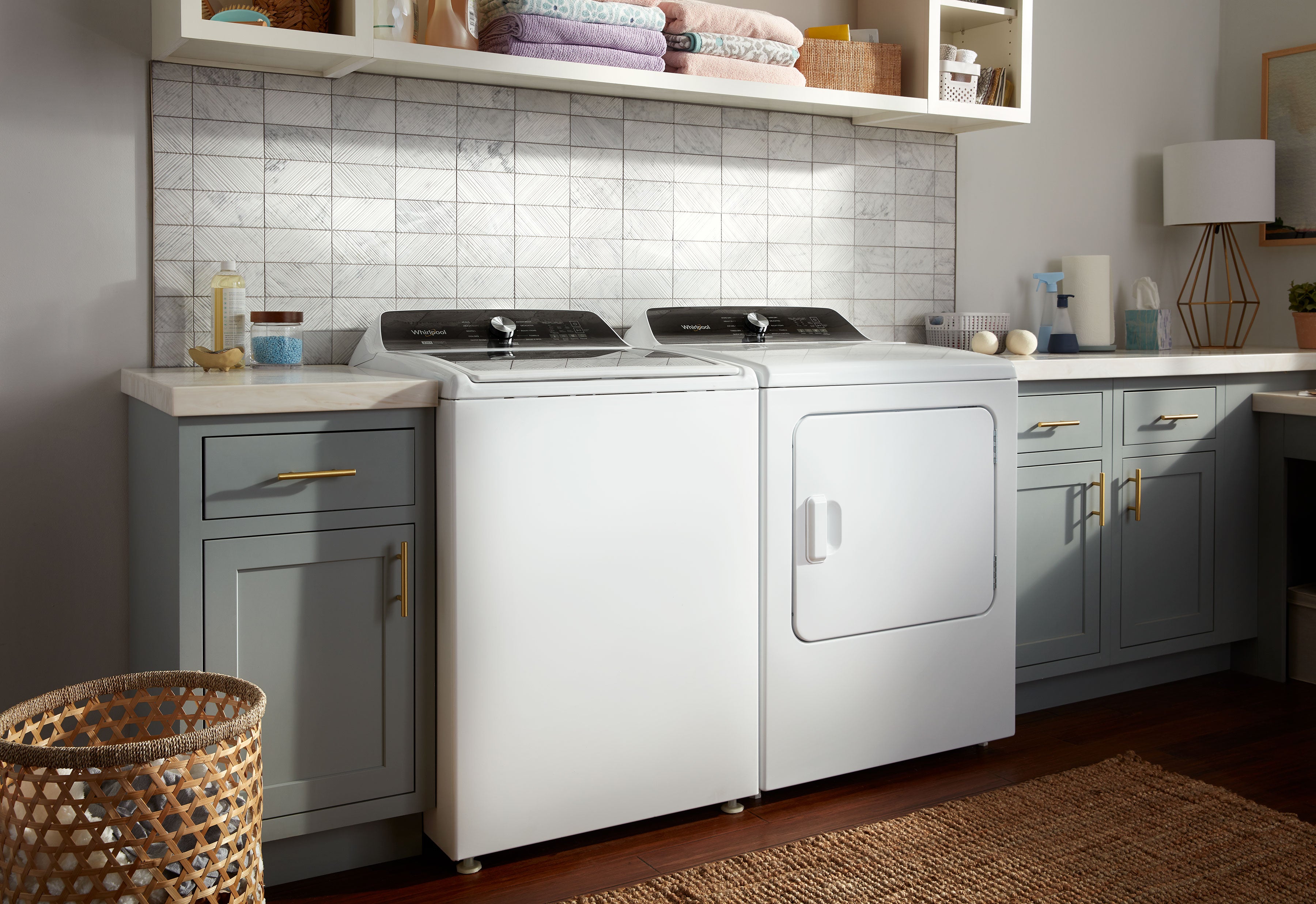 Whirlpool 5.4 Cu Ft White Top Load Washing Machine with Removable Agitator - Model WTW5057LW - Perfect for Large Families & Heavy Laundry Loads