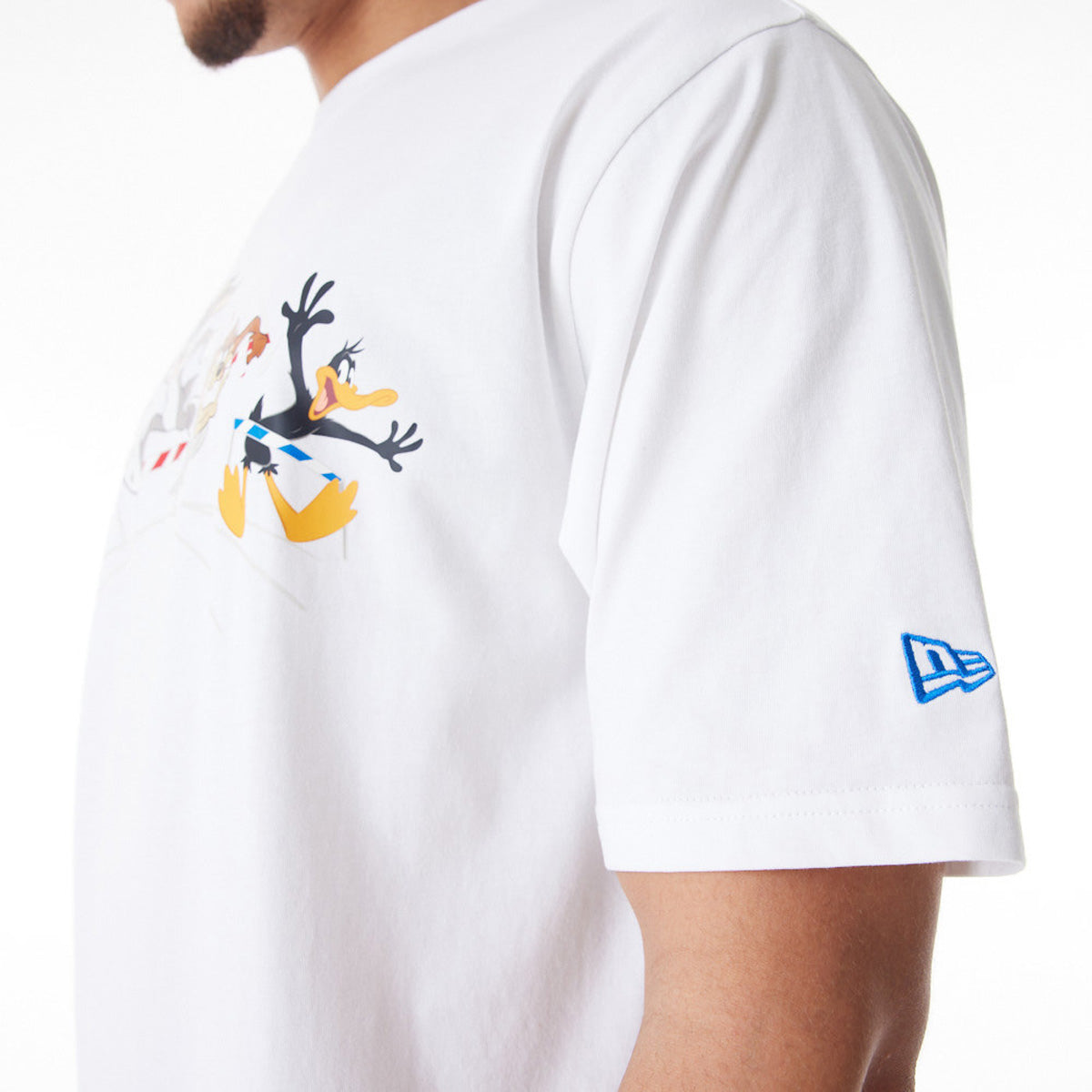 Looney Tunes Team Multi-Character Graphic Oversized White T-Shirt for Men & Women | New Era 9FIFTY Snapback Style | Casual Wear, Cosplay & Fan Merchandise