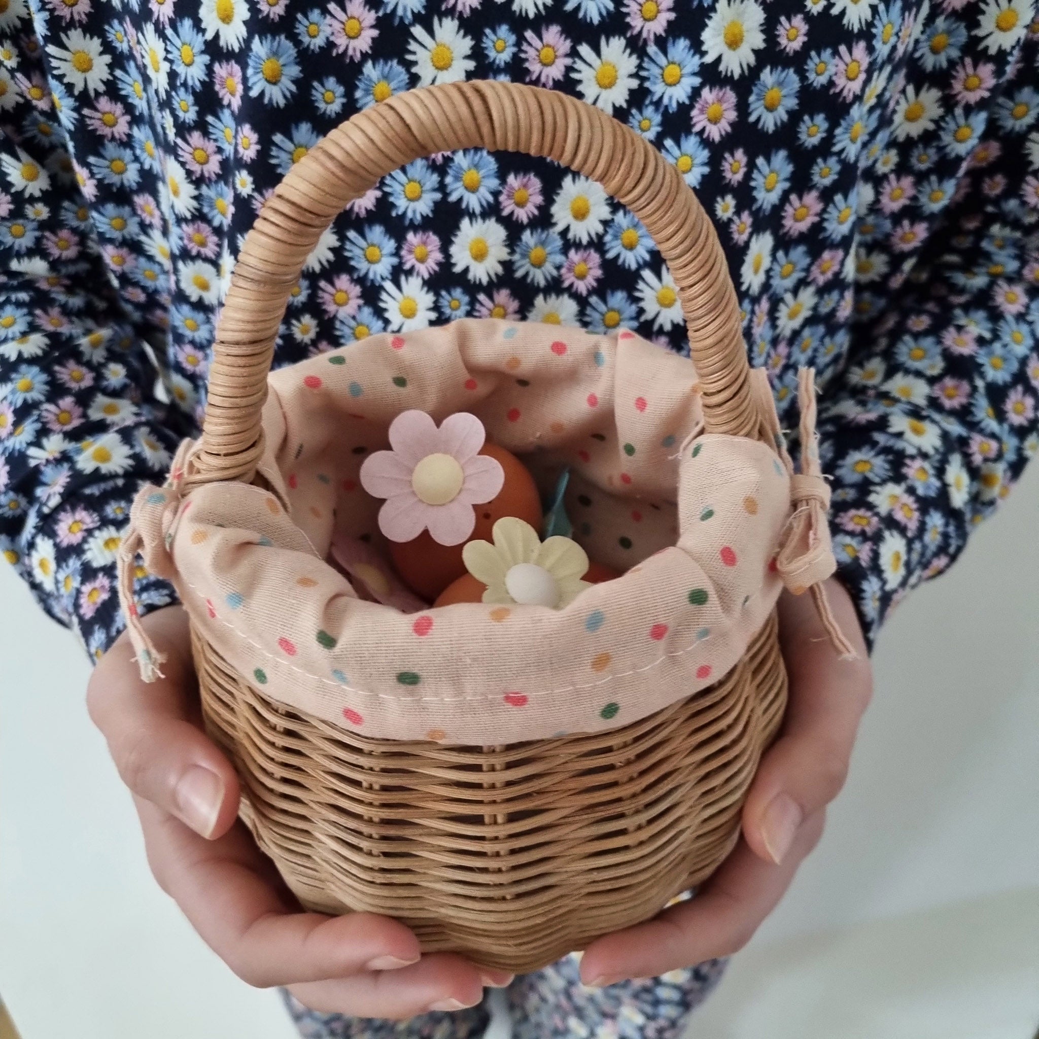 Eco-Friendly Rattan Berry Basket with Soft Cotton Lining - Perfect for Farmers Market, Picnics & Home Decor | Gumdrop Style