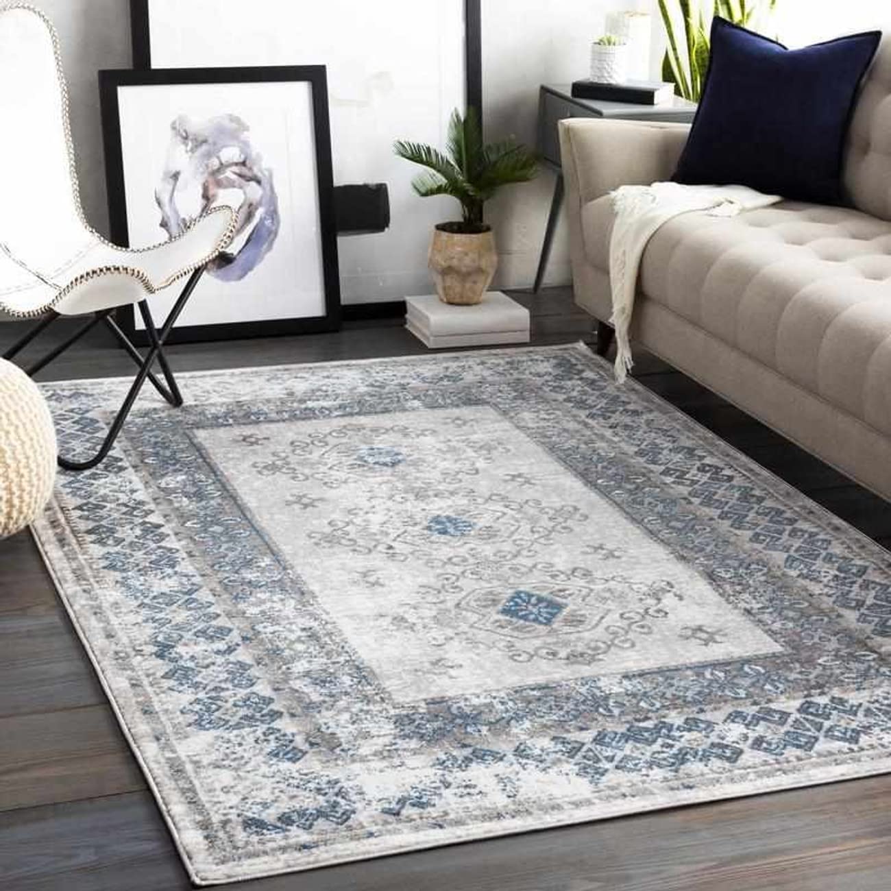 Mark&Day 5x7 Traditional Taupe/Blue Area Rug - Soft Beige Carpet for Living Room, Bedroom, Kitchen - 5'3