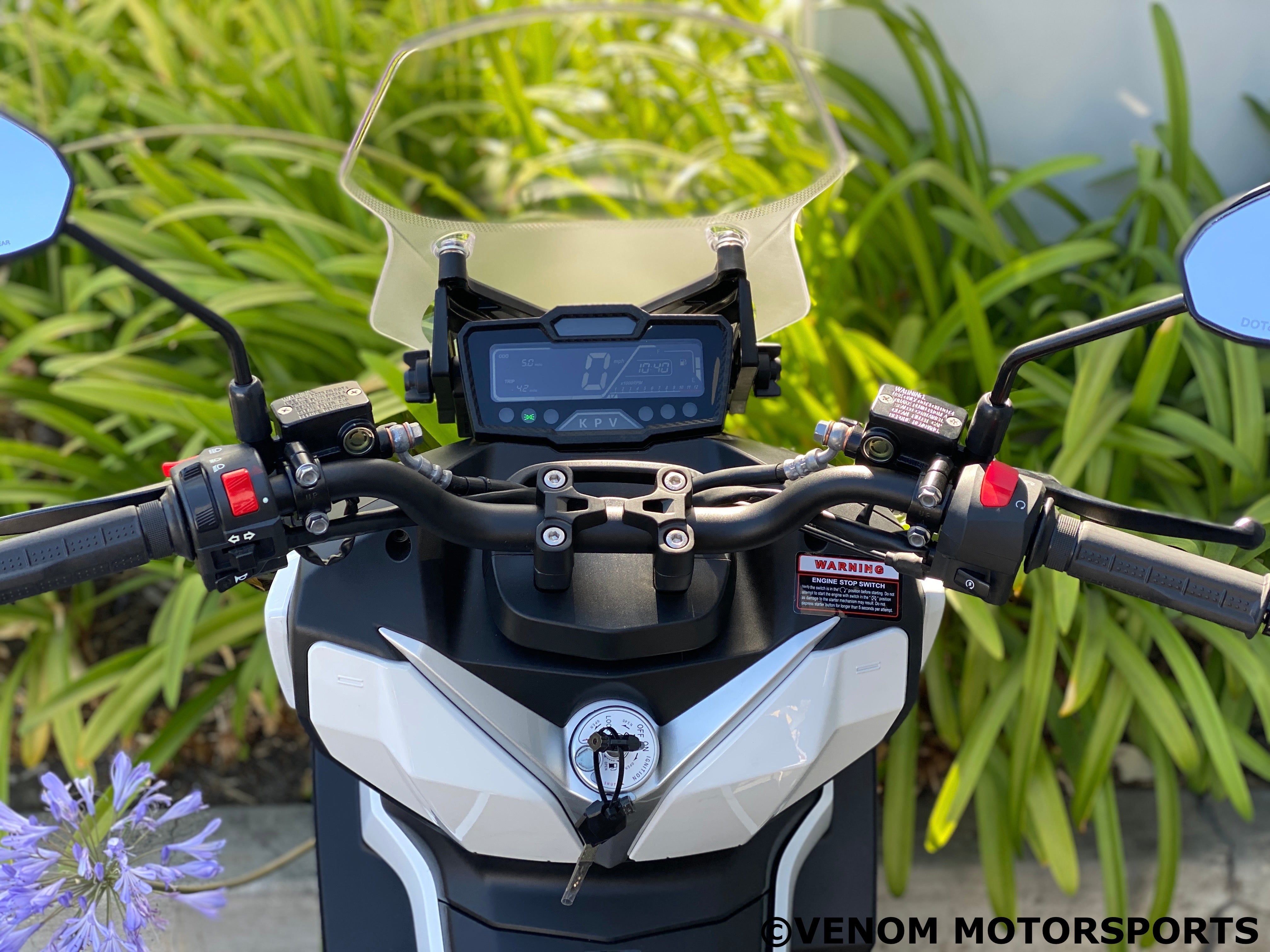 Lifan KPV 150 150cc Fuel Injected Scooter with Automatic Transmission - Perfect for Urban Commuting, Campus Travel & Weekend Adventures