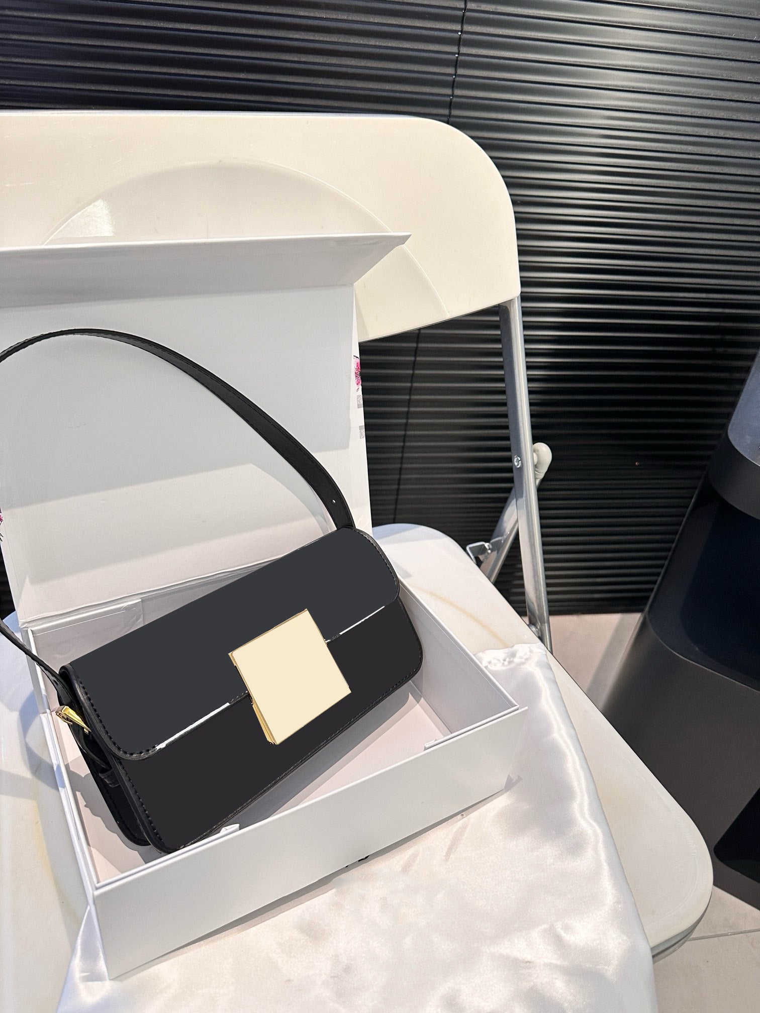 New Bag 2610 - Stylish & Durable Crossbody Bag for Women | Perfect for Work, Travel & Everyday Use