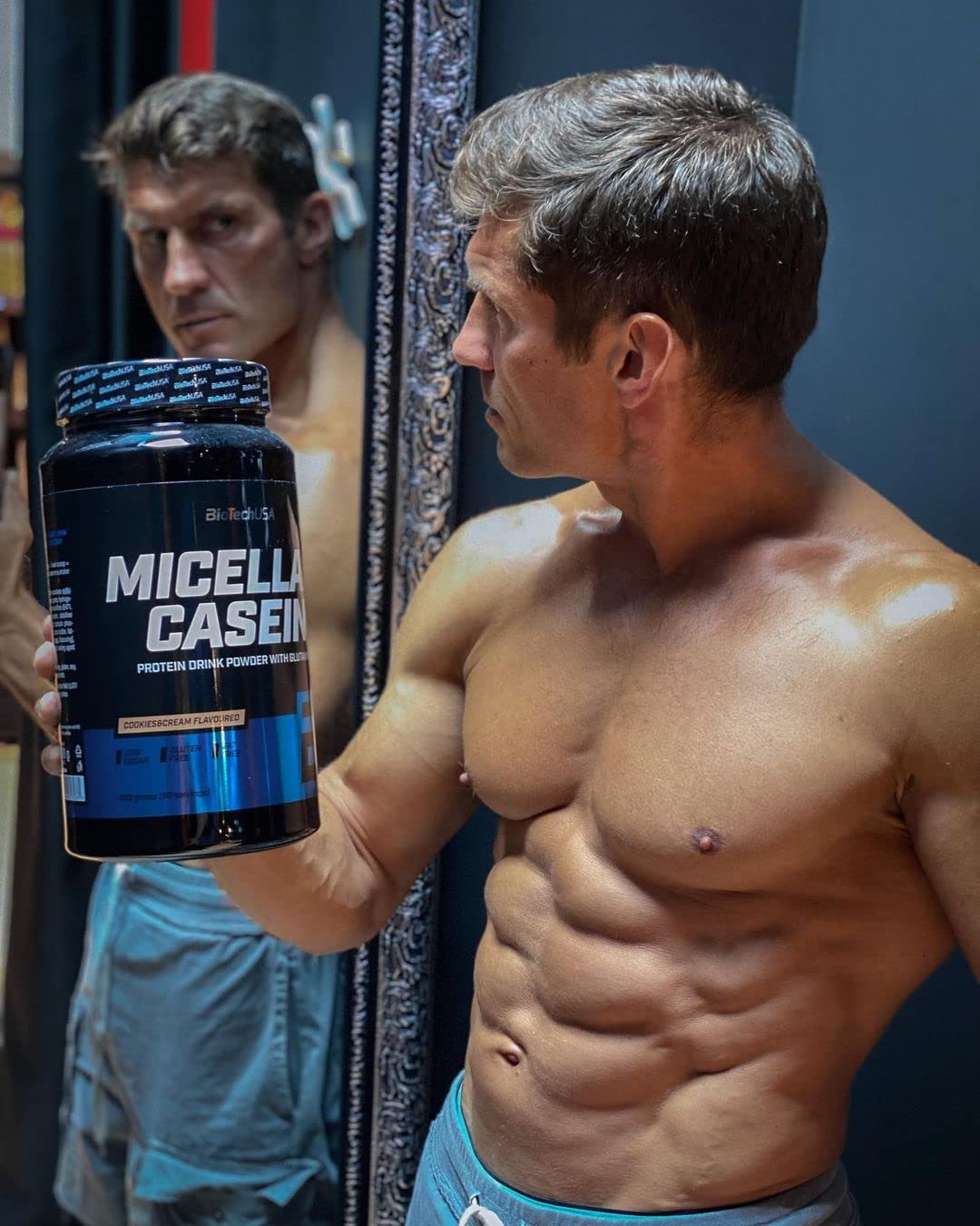 BioTechUSA Micellar Casein Protein Powder - Strawberry Flavor, 80.1 oz (2270g) | Slow-Digesting Protein for Muscle Recovery & Overnight Support | Ideal for Post-Workout, Bedtime & Meal Replacement