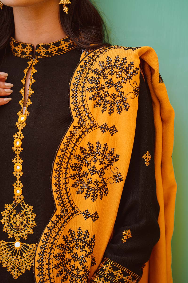 Mehr U Nisa AW21 Collection - Stylish Women's Fashion for Fall & Winter | Perfect for Office, Parties & Casual Outings