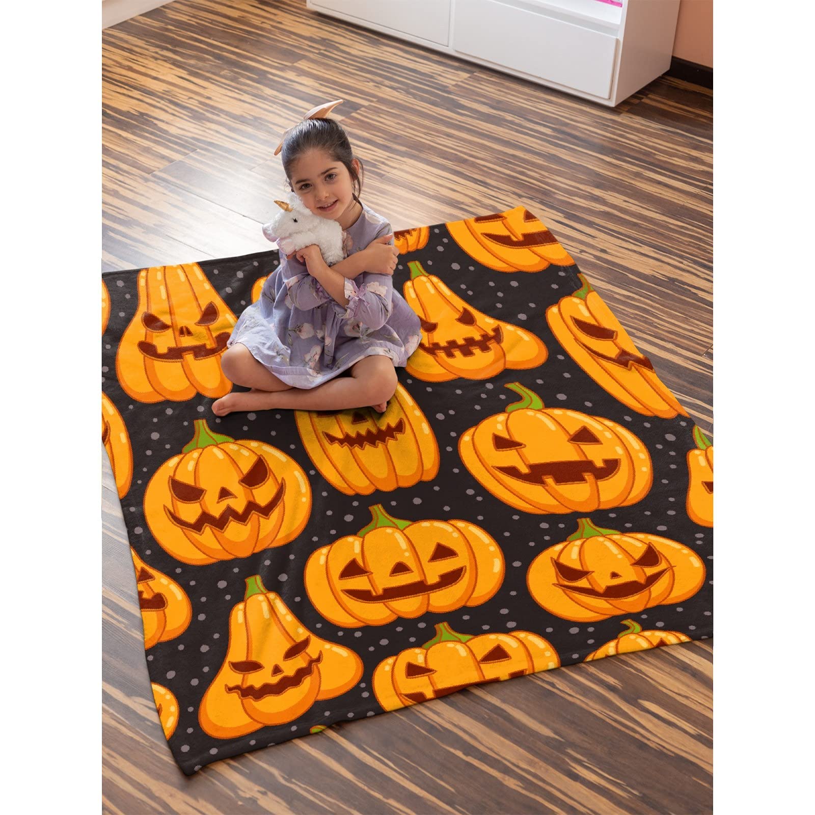 Halloween Pumpkin Flannel Blanket - Super Soft & Warm Cozy Shaggy Throw - 120x90 Inch Lightweight Bed Blanket for Couch, Sofa & Family Use - Perfect for Fall Decor, Movie Nights & Seasonal Home Comfort
