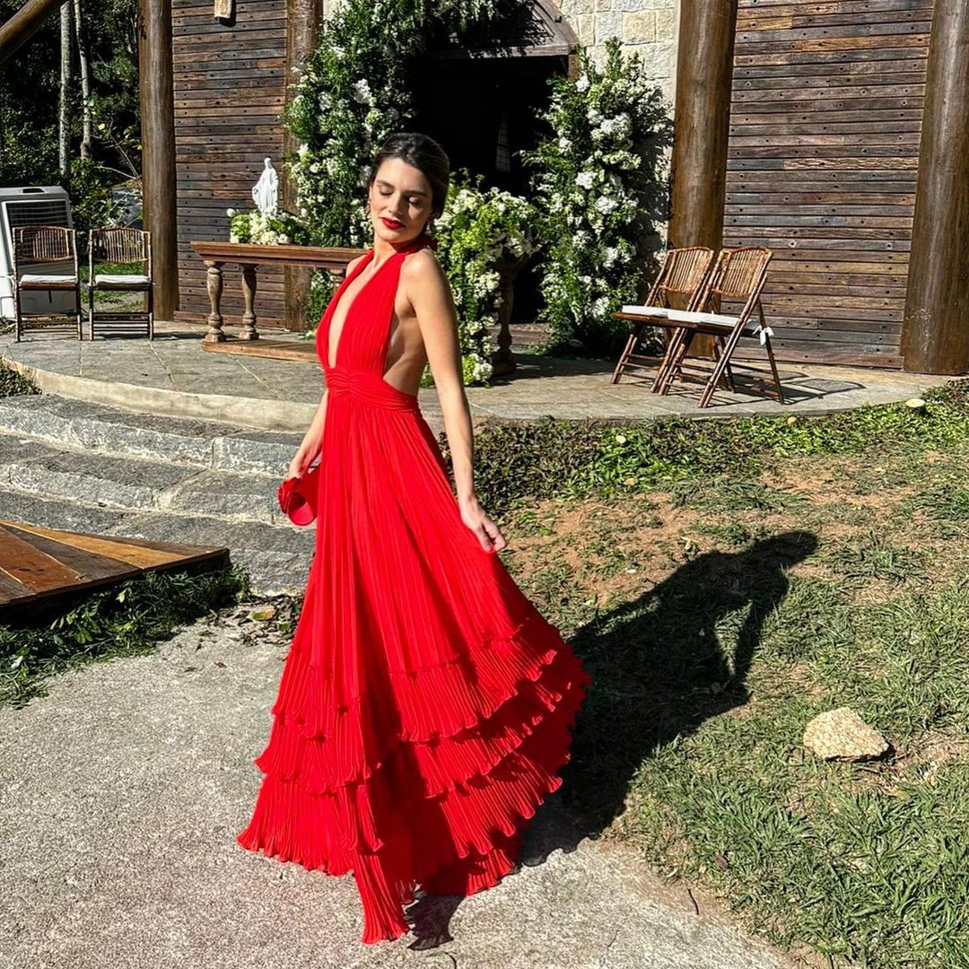 Elegant A-Line Deep V-Neck Pleated Long Prom Dress in Red - Perfect for Formal Parties, Homecoming, and Evening Events - Style J3430