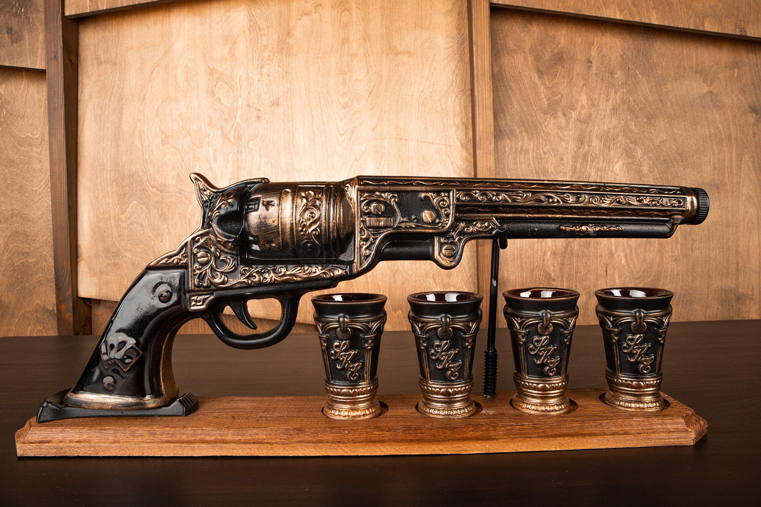 Brave Spirit Gun Decanter Set 600ml with 4 Shot Glasses - Ceramic Whiskey Flask for Alcohol, Vodka, Tequila, Bourbon, Scotch, Gin - Unique Liquor Gift for Men - Perfect for Home Bars, Parties & Gifts (19.7 x 7 x 3.1 inches)