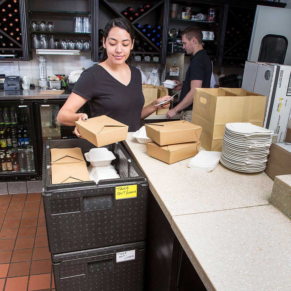 Cambro EPP180110 Cam GoBox Top Loader Food Carrier - Insulated Black Container for Catering, Meal Prep & Delivery | Commercial Kitchen & Outdoor Use
