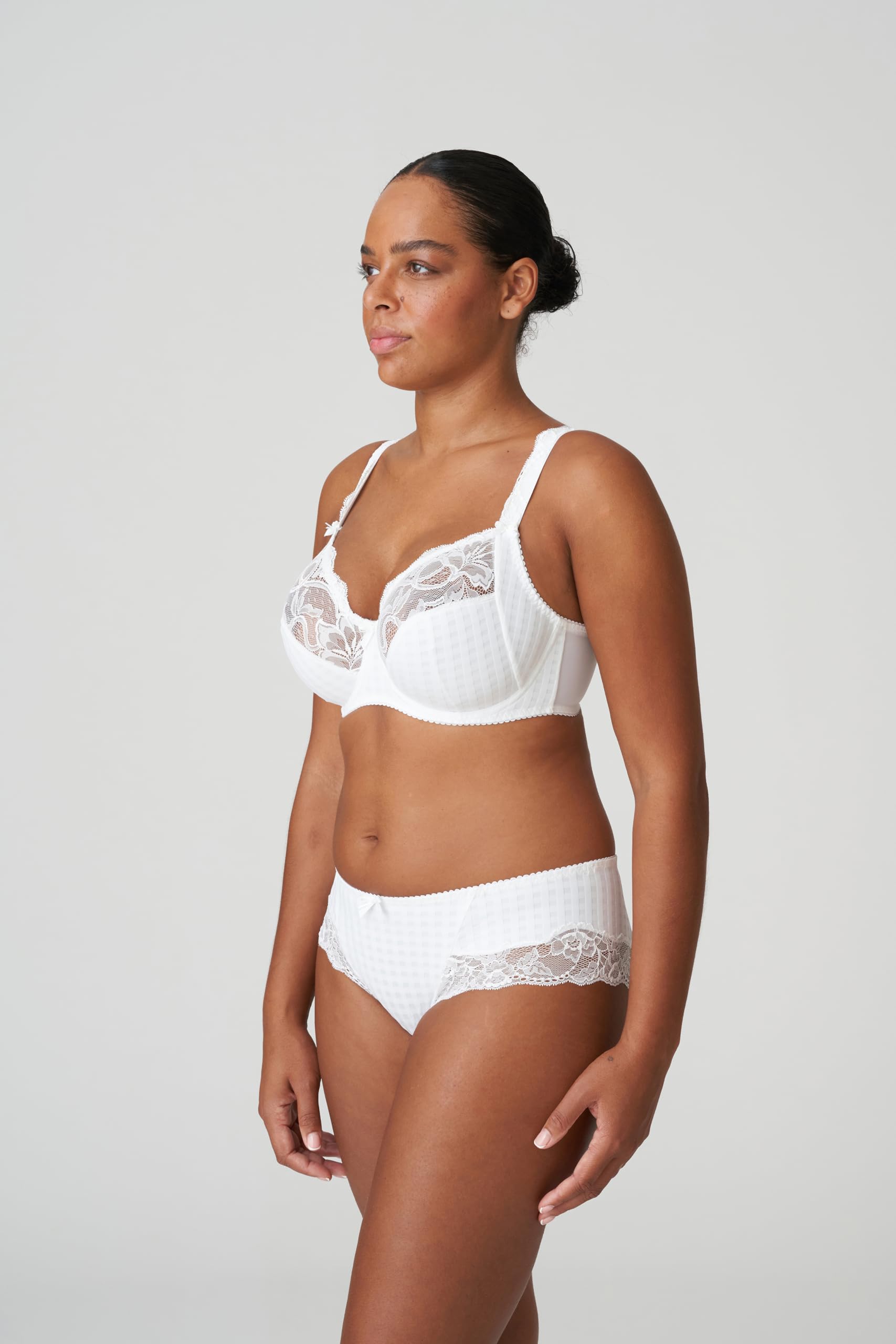 PrimaDonna Madison Full Coverage Side Support Bra 34F - White | Comfortable Underwire Bra for Plus Size Women | Perfect for Everyday Wear & Special Occasions
