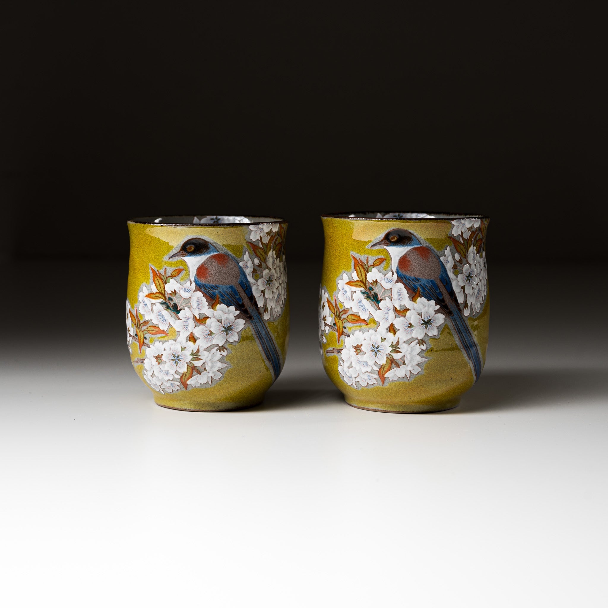 Kutani Ware Pair Yunomi Tea Cup - Handcrafted Japanese Gold Kacho Design - Perfect for Matcha, Green Tea & Traditional Tea Ceremonies