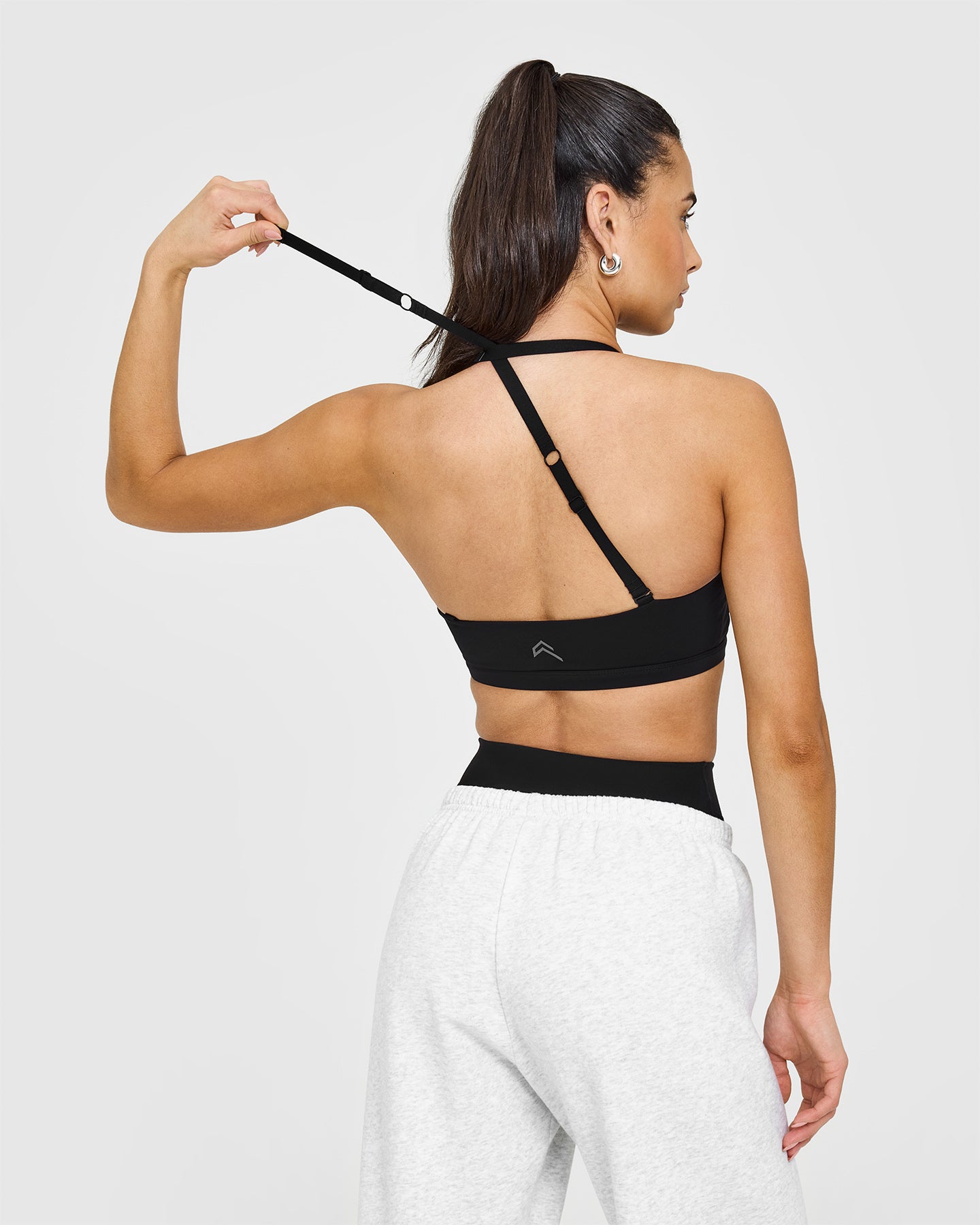 High-Performance Unified Twist Sports Bra for Women - Breathable & Supportive Workout Top in Black | Ideal for Yoga, Running & Gym