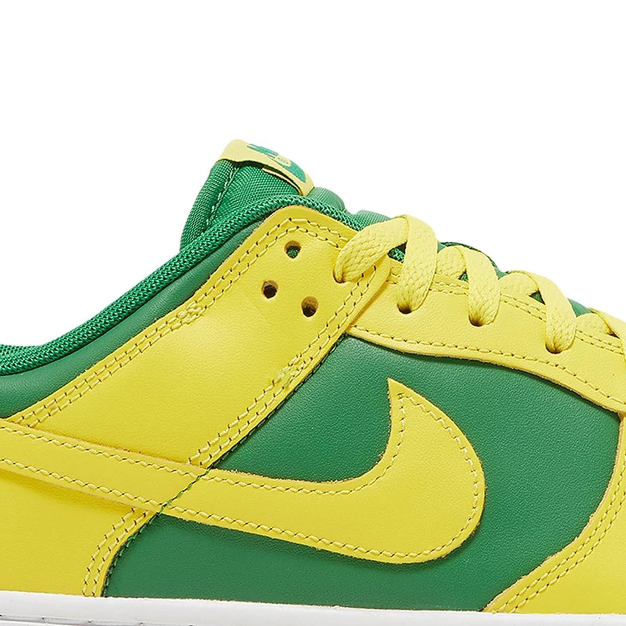 Nike Dunk Low Retro 'Reverse Brazil' Sneakers (2023) - Men's Basketball Shoes for Casual Wear & Street Style