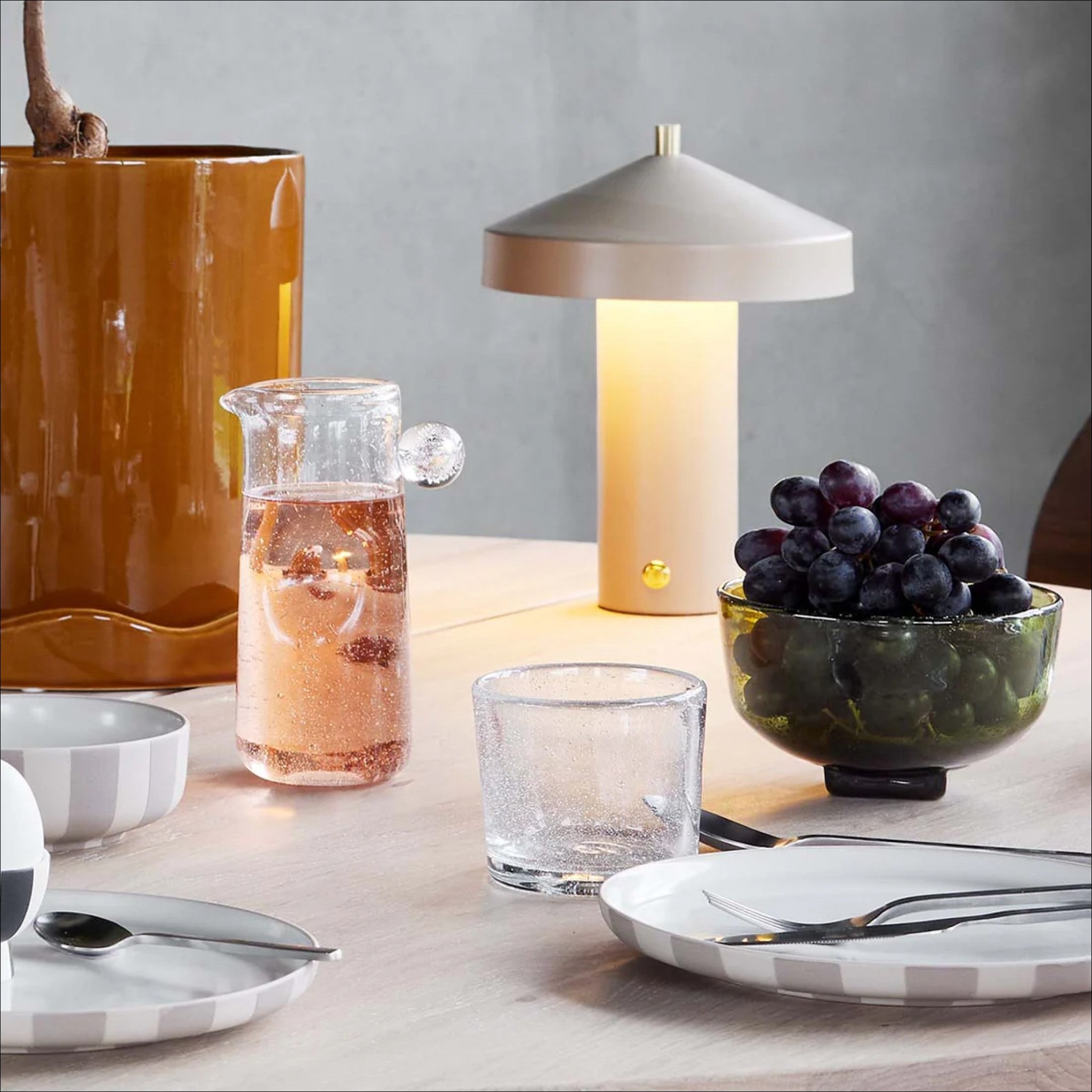 OYOY Kuki Jug - Small Clear Glass Pitcher for Water, Juice & Cocktails - Perfect for Parties, Dining & Home Decor