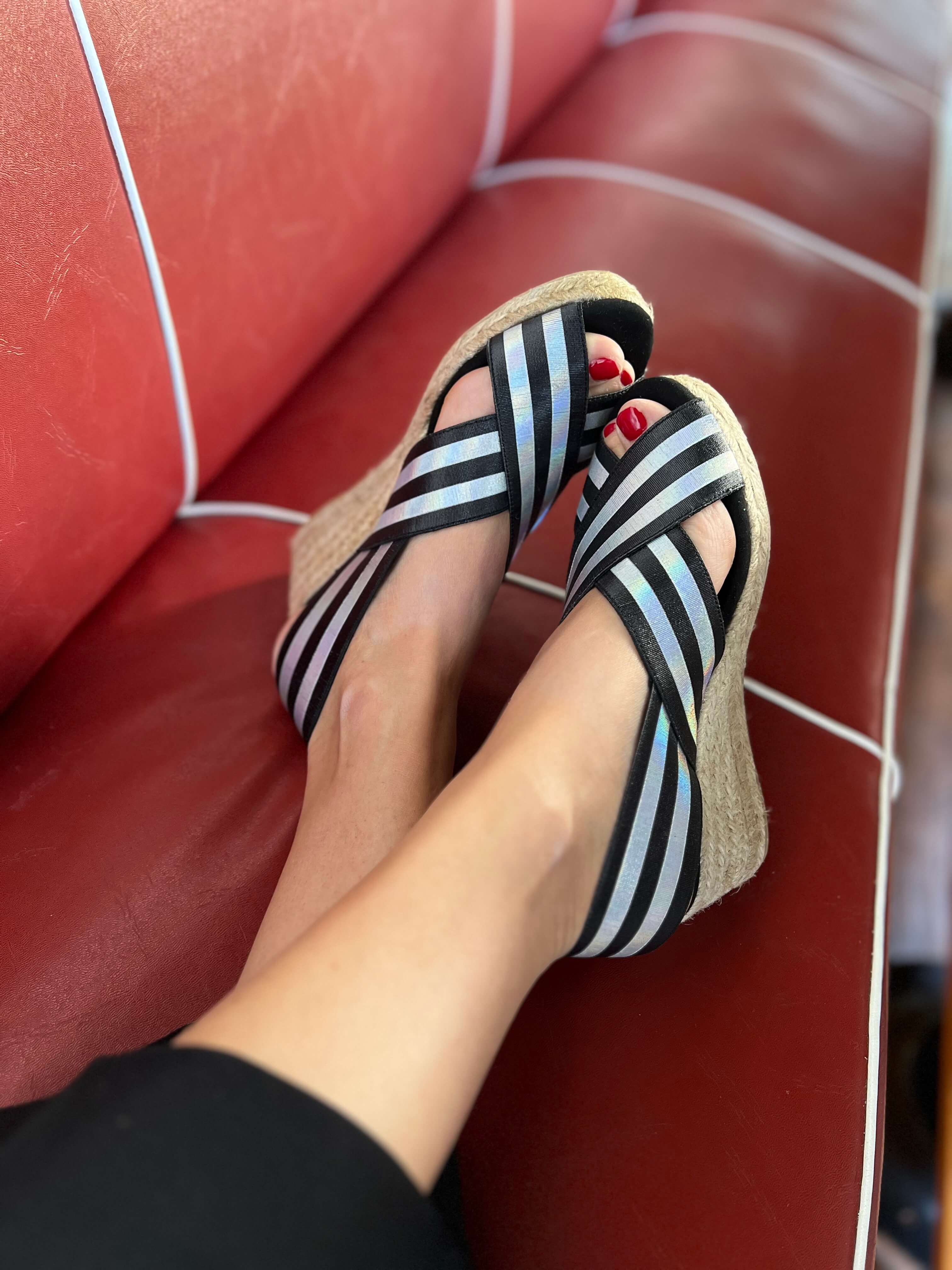 Comfortable Elastic Vegan Jute Wedge Sandals for Women - Metallic Finish | Perfect for Summer Beach, Casual Outings & Boho Fashion