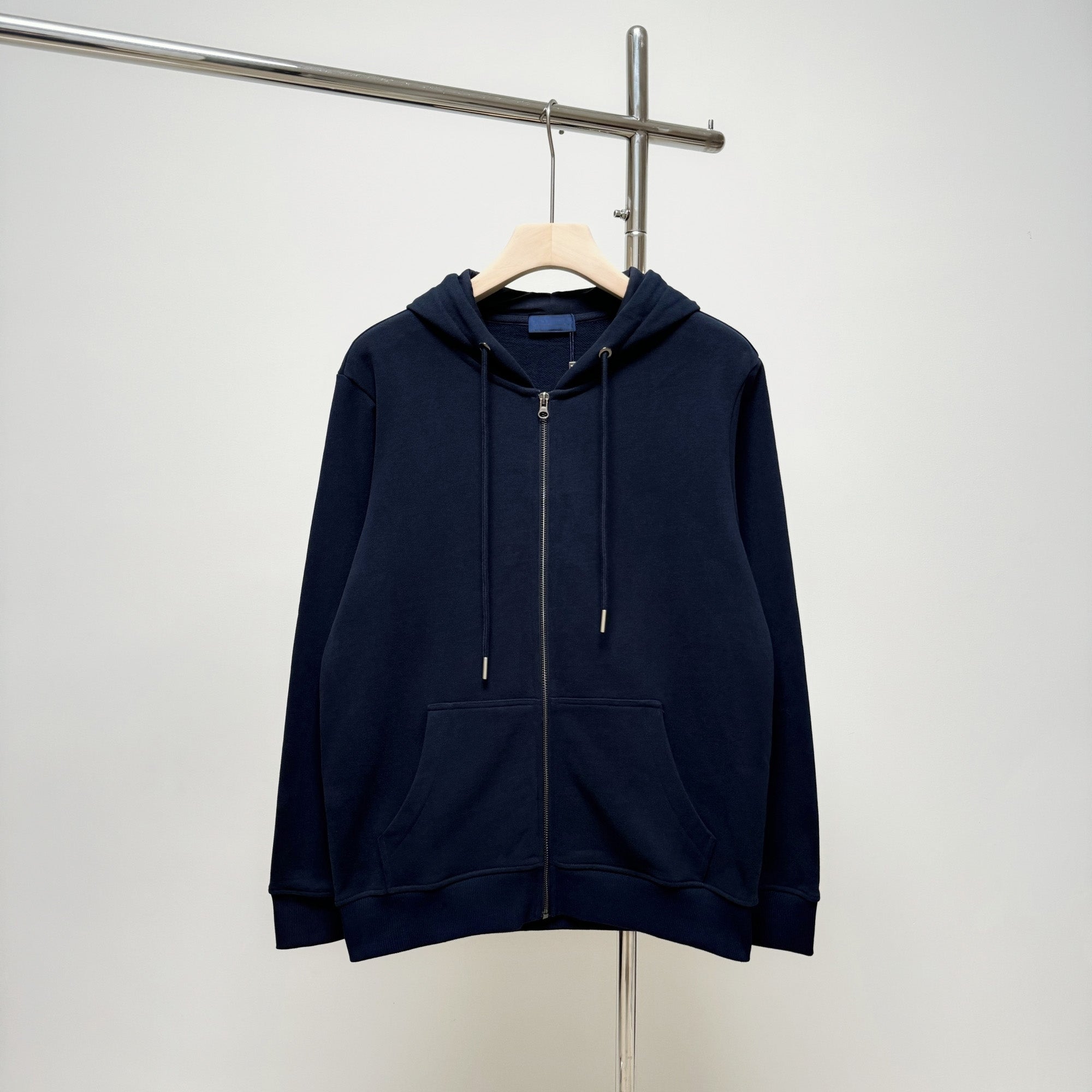 Men's Embroidered Hooded Jacket - Stylish Winter Coat with Warm Fleece Lining for Outdoor Activities, Hiking & Casual Wear
