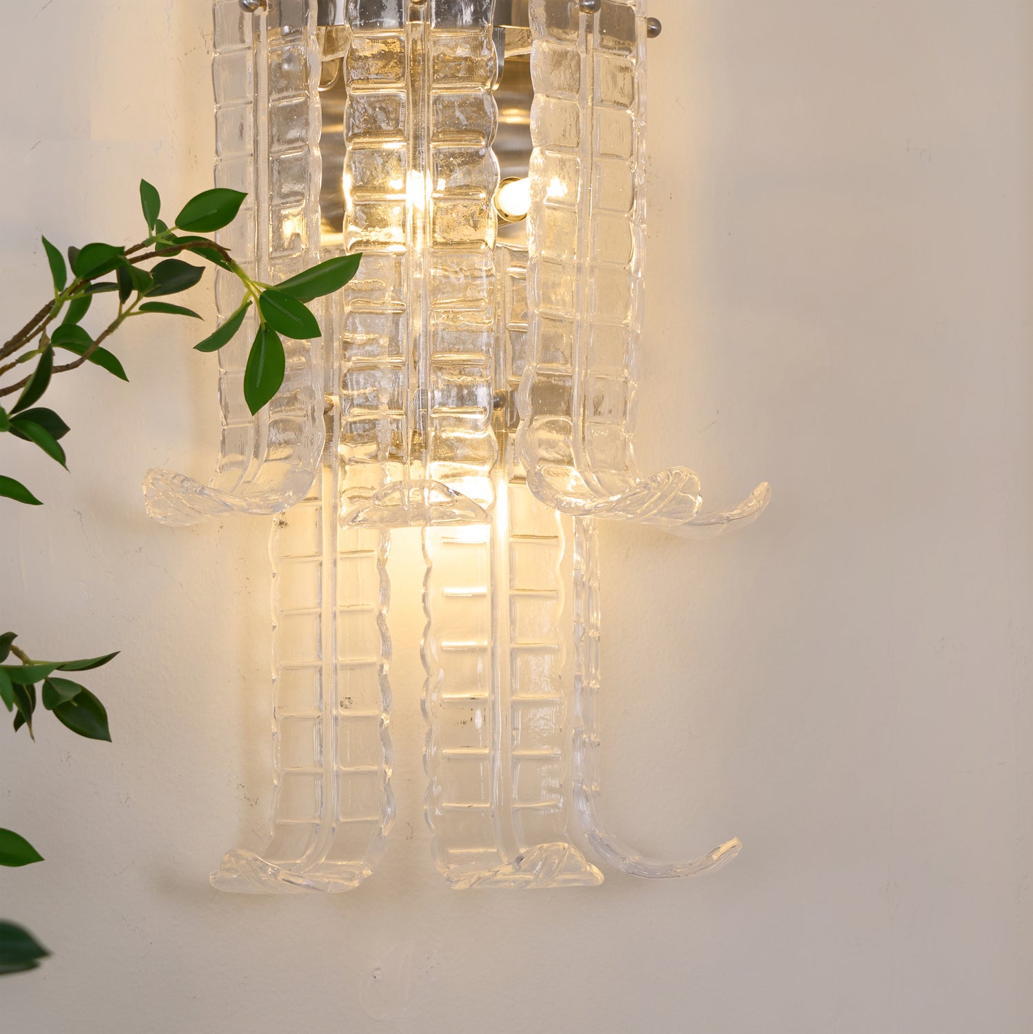 Elegant Aveline Murano Glass Wall Sconce - Handcrafted Italian Lighting Fixture for Bedroom, Living Room & Hallway Decor