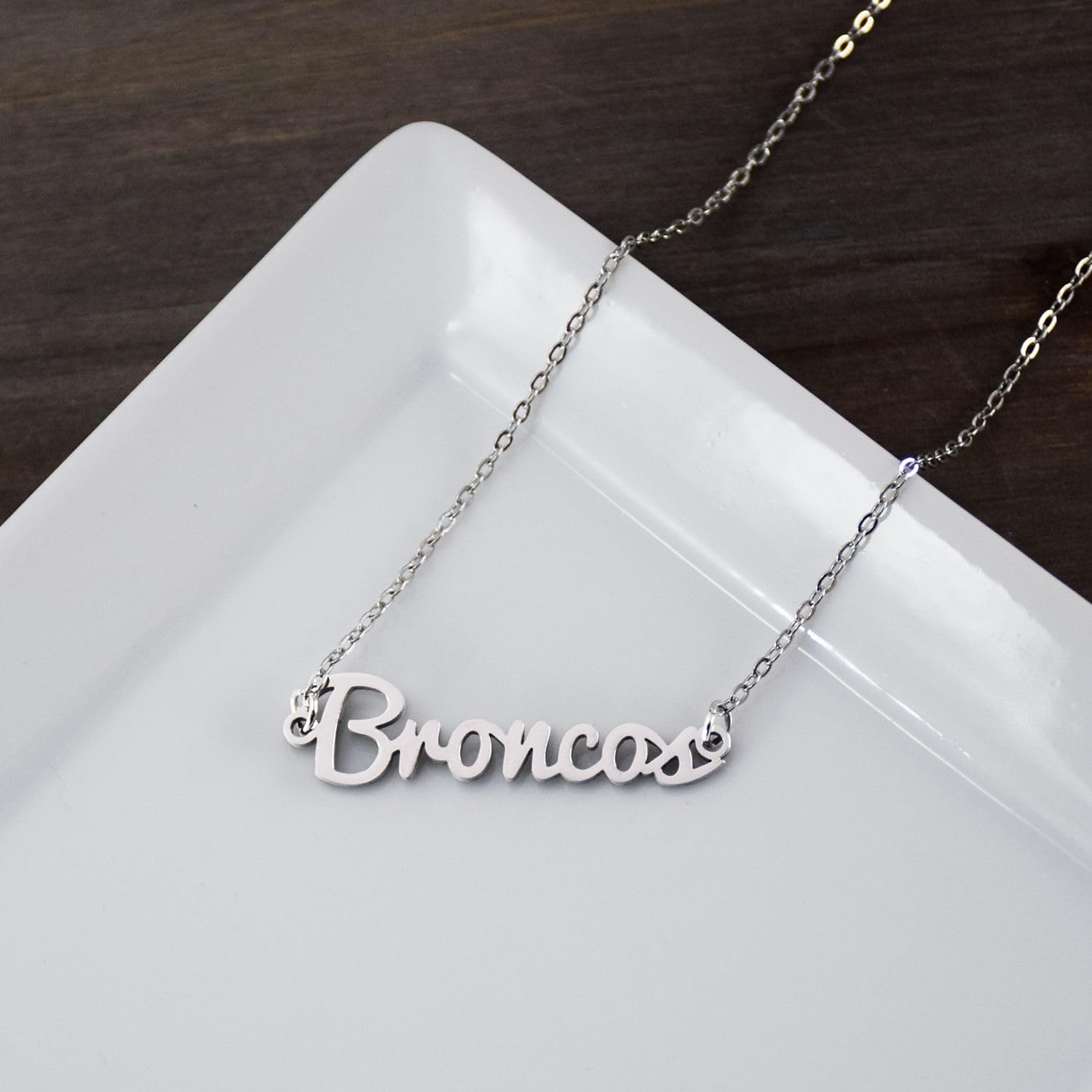 Fan Freanzy Athletic Script Necklace - Elegant Sports Jewelry for Women - Perfect for Gym, Running & Everyday Wear