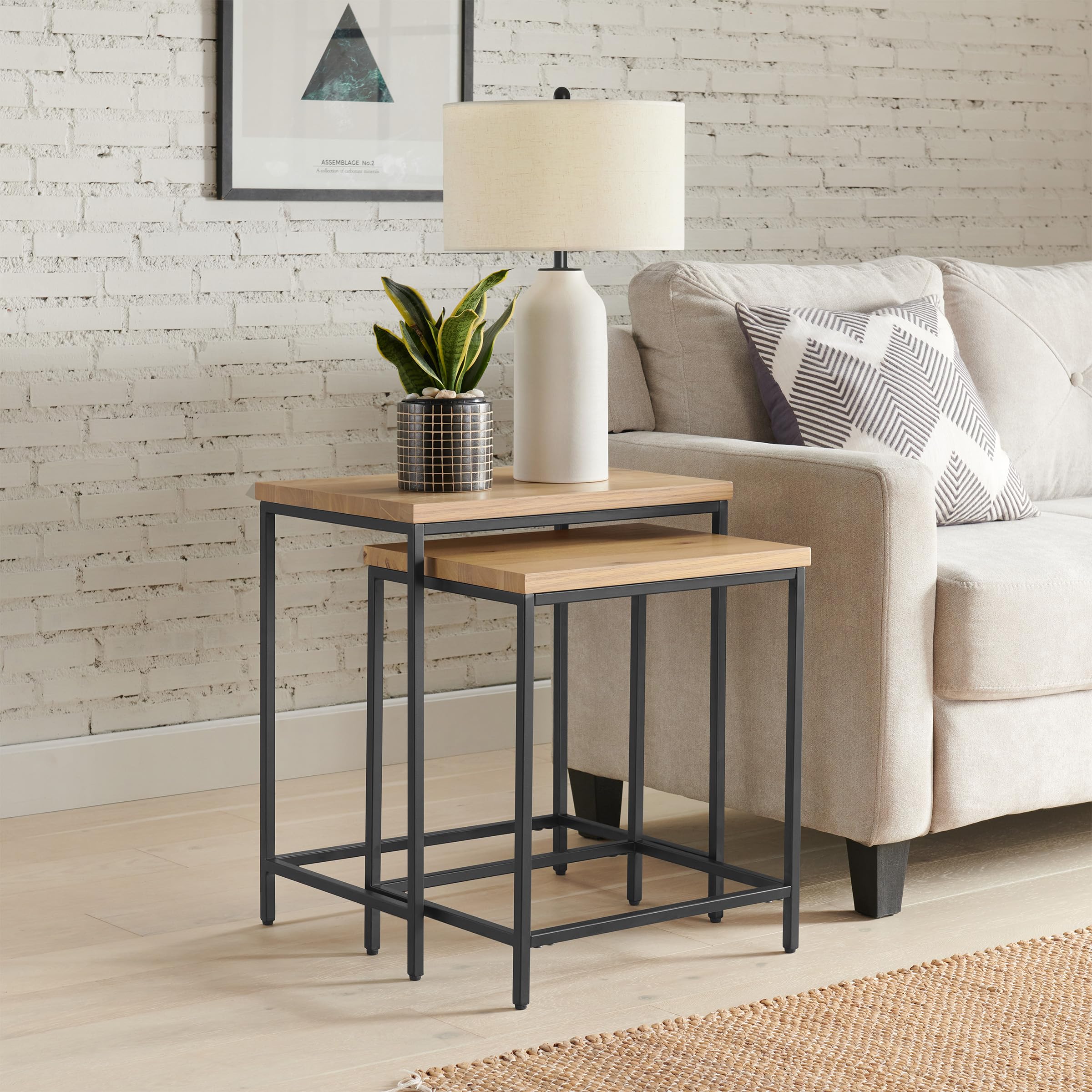 Lavish Home Nesting Side Tables - Set of 2 Modern End Tables with Wooden Tops & Metal Bases for Living Room, Bedroom or Home Office - Space Saving Accent Furniture (Oak) - Perfect for Small Spaces, Coffee Table Alternatives & Stylish Home Decor