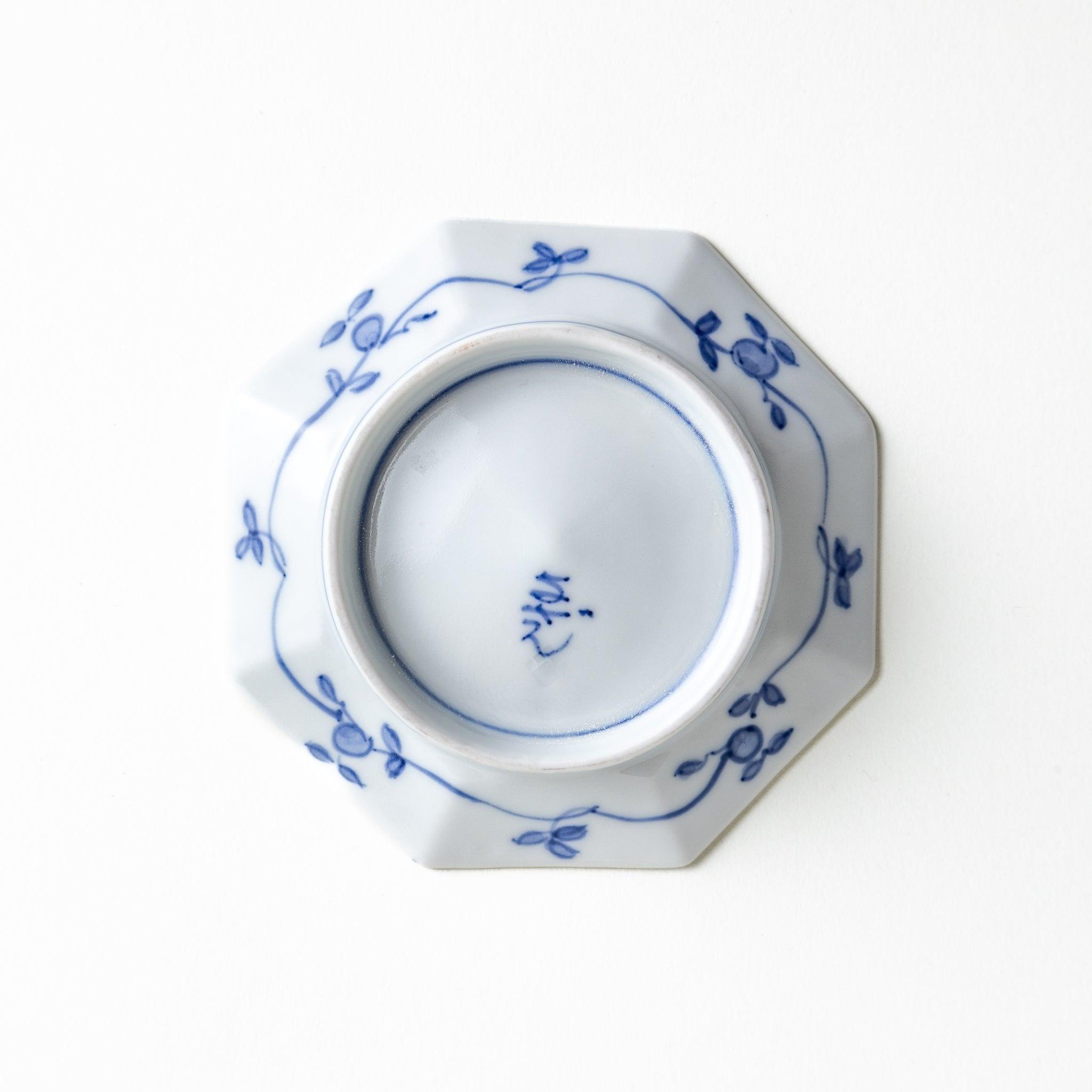 Premium Blue Maple Octagon Sauce Dish - Elegant Ceramic Dipping Bowl for Soy Sauce, Sushi, and Condiments - Perfect for Asian Cuisine, Restaurants, and Home Dining