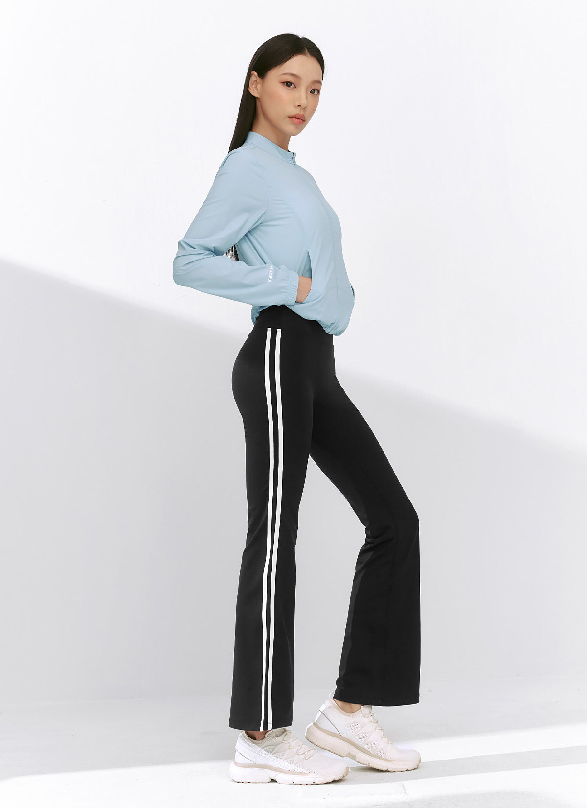 Lightweight Big Logo Crop Windbreaker Jacket for Women - Trendy Spring & Fall Outerwear for Running, Hiking, and Casual Wear