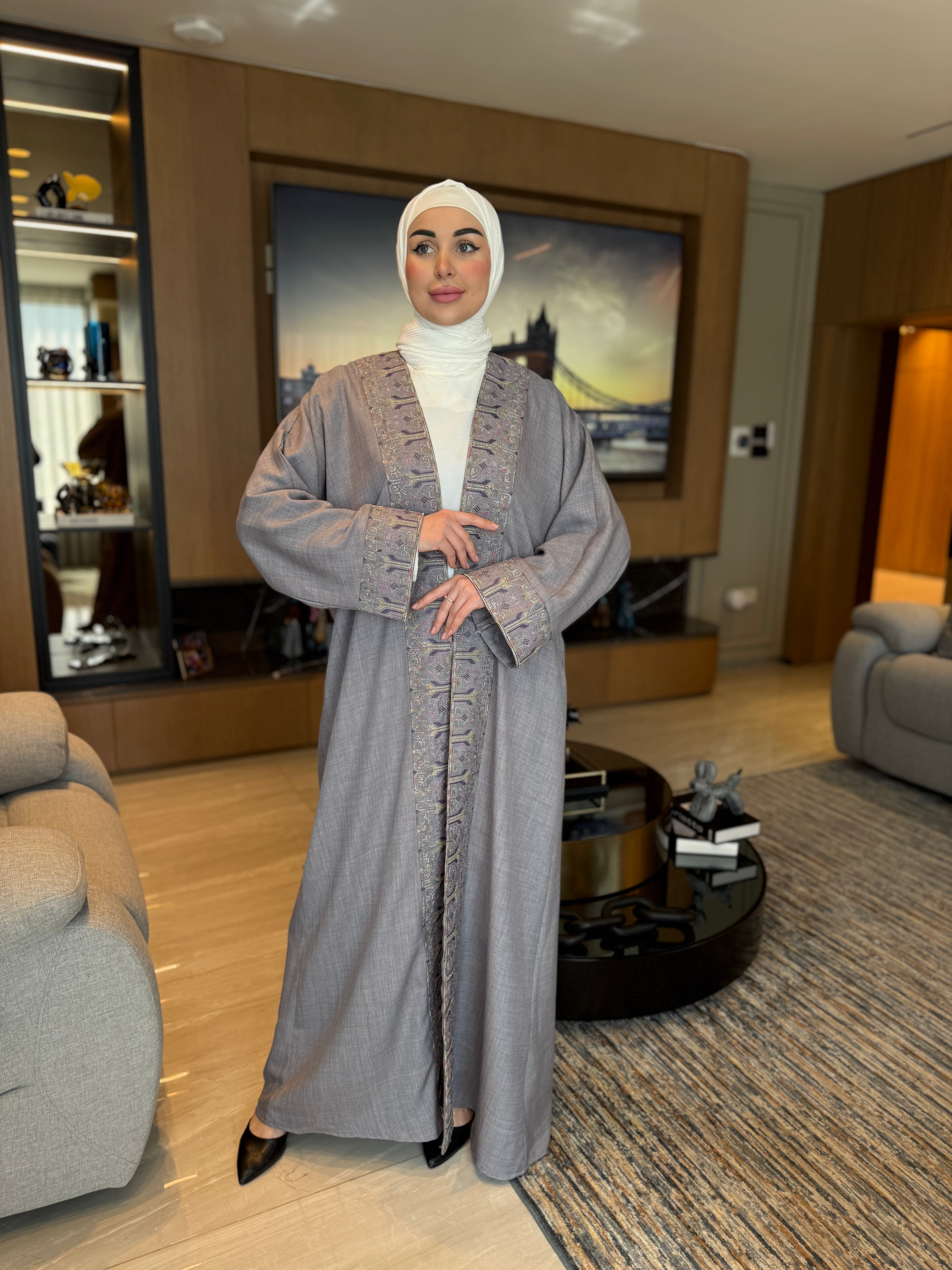 Elegant Classic Open Abaya for Women - Modest Muslim Prayer Dress - Perfect for Mosque, Prayer, and Special Occasions