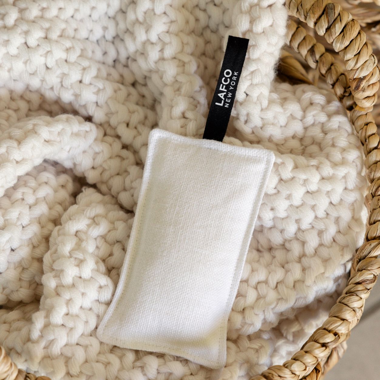 Fresh Cut Gardenia Scented Linen Sachet - Natural Home Fragrance for Drawers, Closets & Car Interiors | Long-Lasting Aroma for Wardrobe & Gift Giving