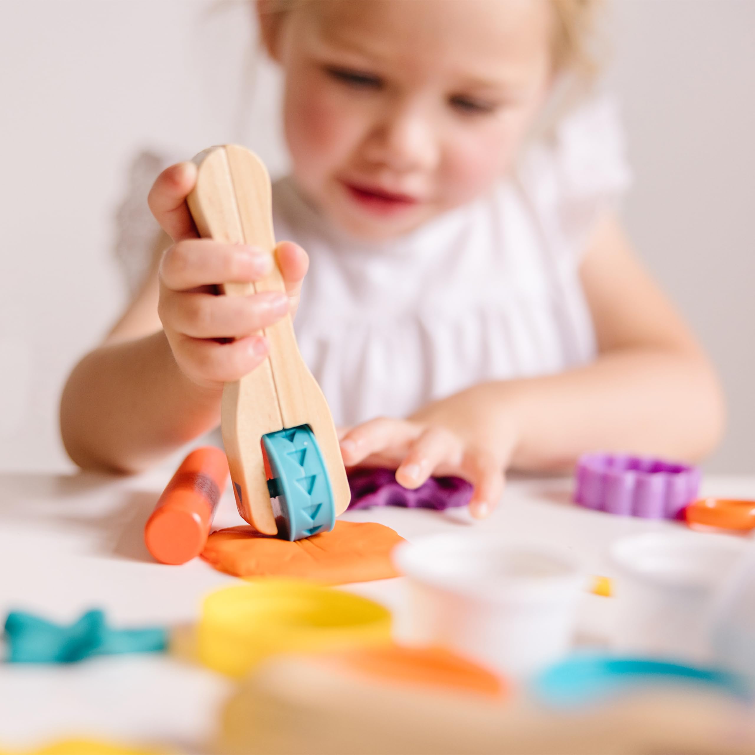 Melissa & Doug Modeling Dough Kit for Kids Ages 3+ - 8 Tools & 4 Colors of Play Dough with Cutters, Rollers & Stampers | Creative Arts & Crafts Activity for Preschoolers | Perfect for Birthday Gifts & Classroom Playtime