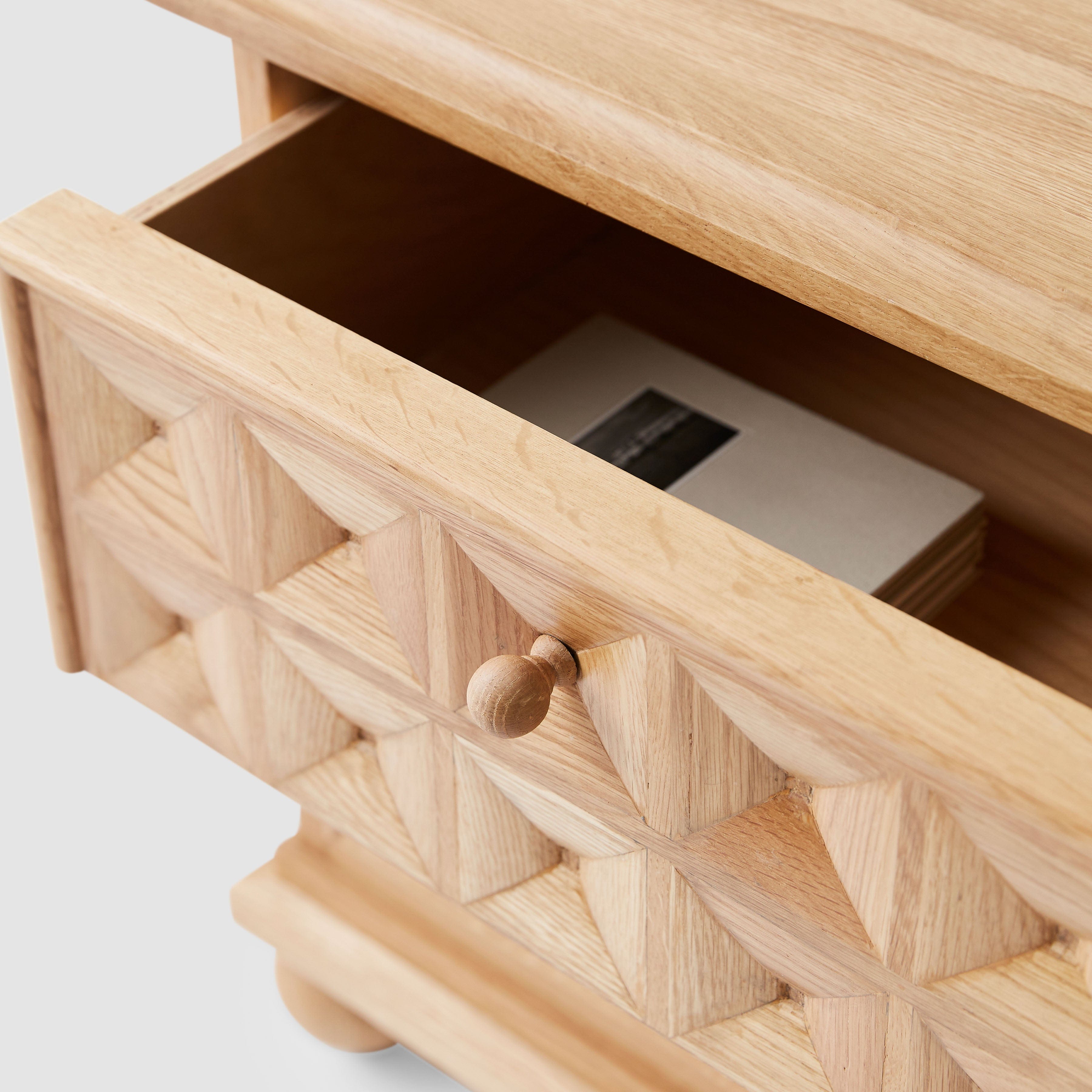 Modern Nightstand with USB Ports - Stylish Bedside Table for Bedroom, Living Room, or Office - Perfect for Charging Devices and Storage