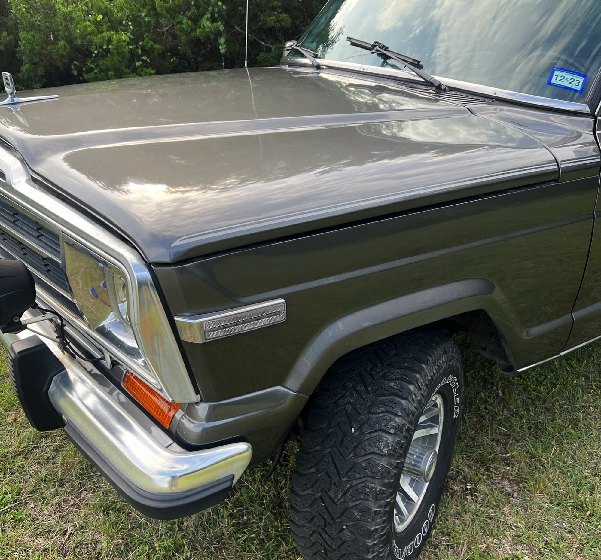 Clear Lens Amber/Red Full LED Strip Side Markers for 1984-1991 Jeep Grand Wagoneer - Durable Off-Road Lighting for Night Driving & Enhanced Visibility